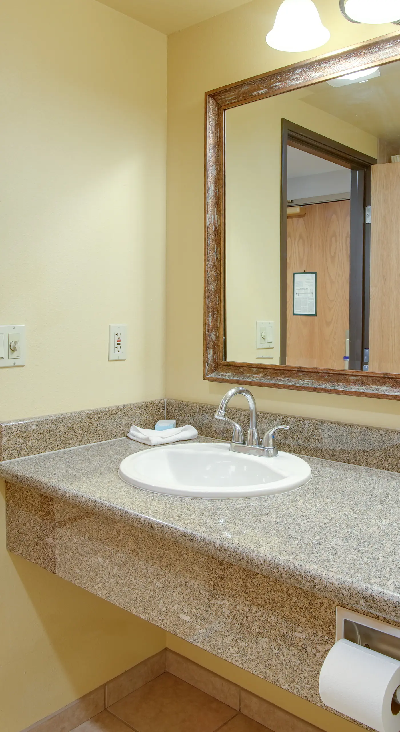 Ski-In/Ski-Out Crested Butte Studio w/ Pool Access
