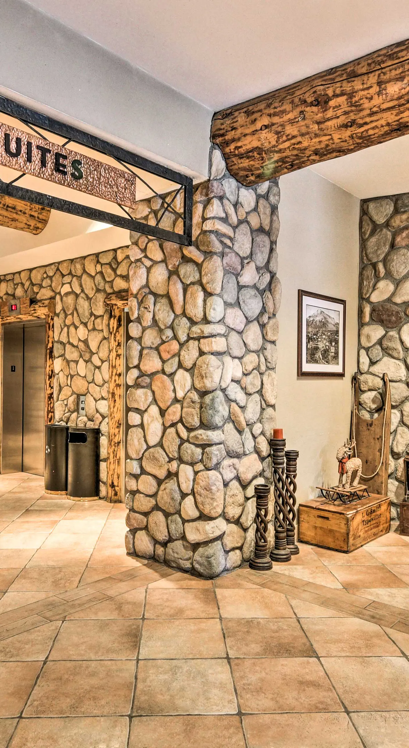 Crested Butte Studio w/ Hot Tub: Walk to Slopes!
