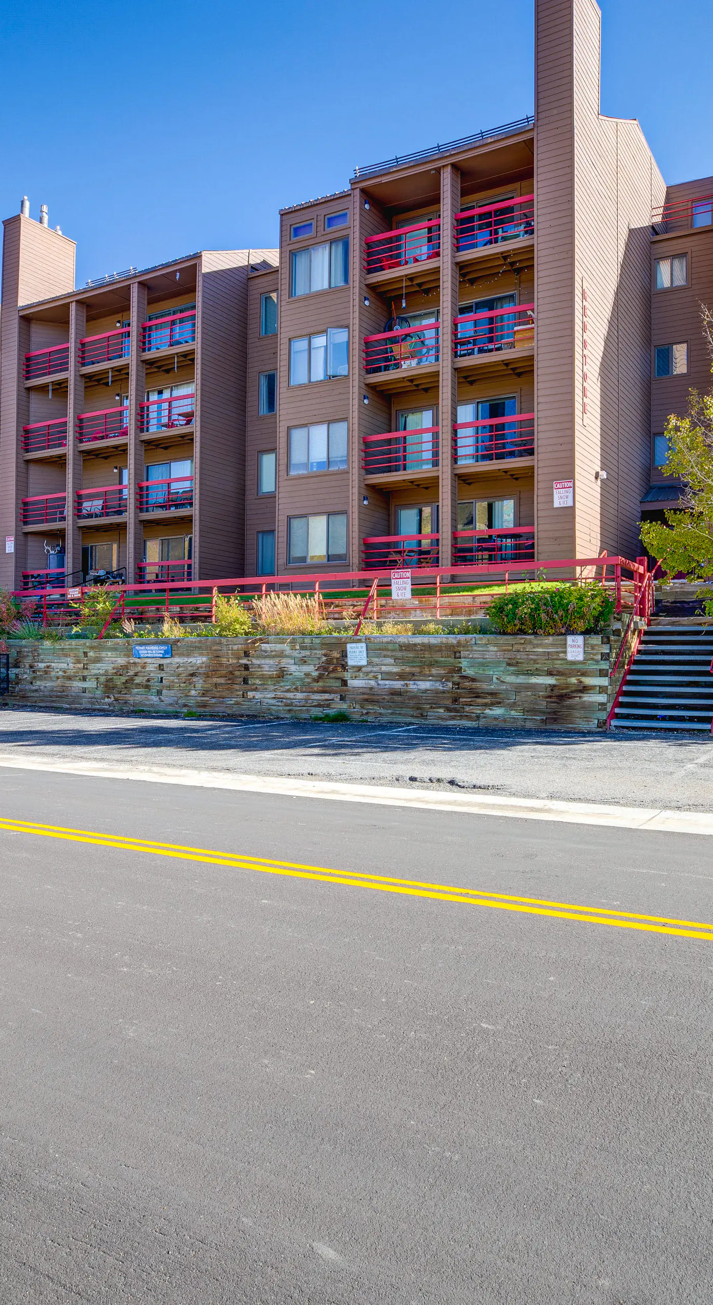 Walk to Lift: Mtn-View Crested Butte Condo w/ Loft