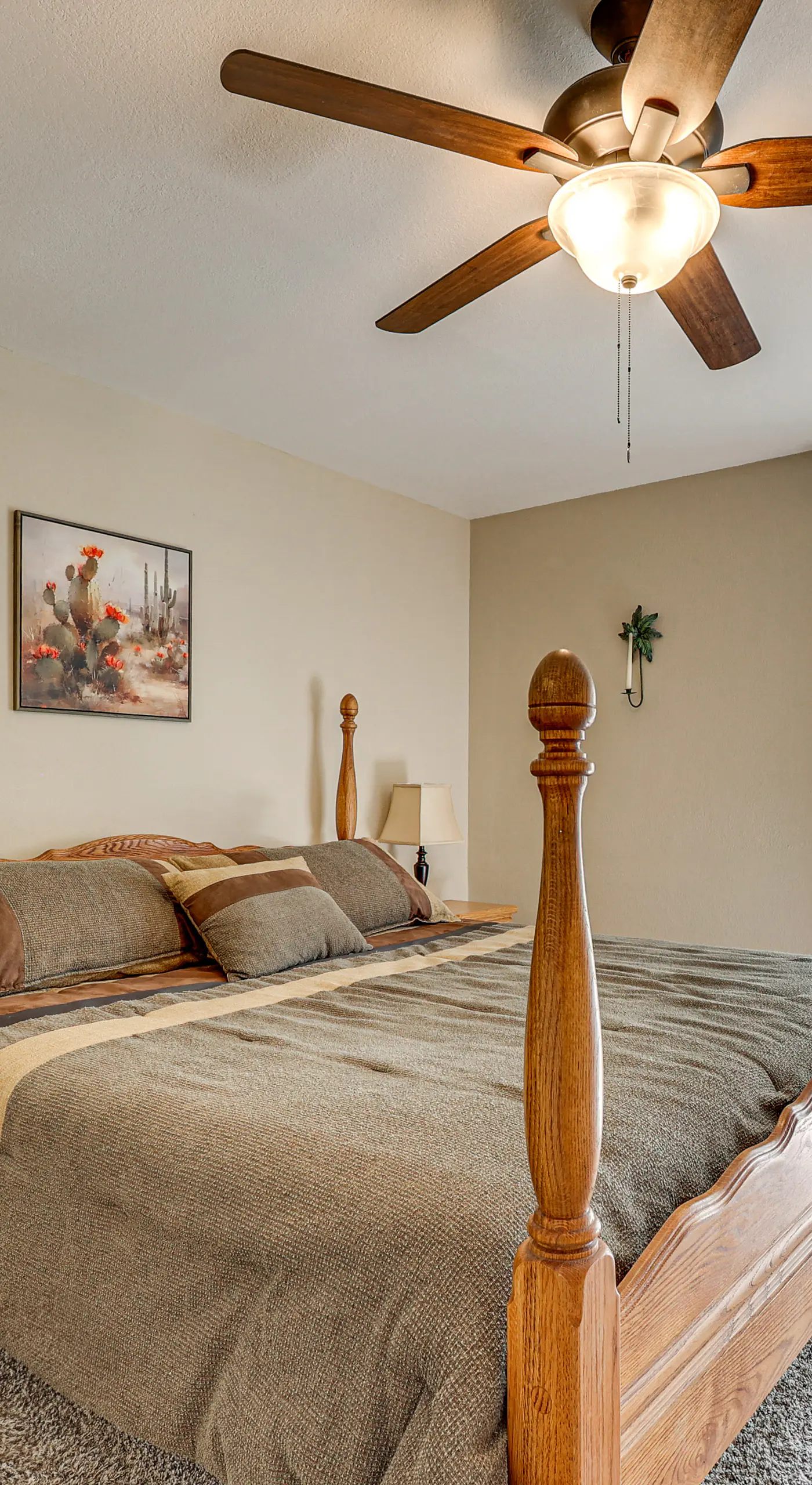 Community Pool & Gym: Apt 5 Mi to Laughlin Casinos
