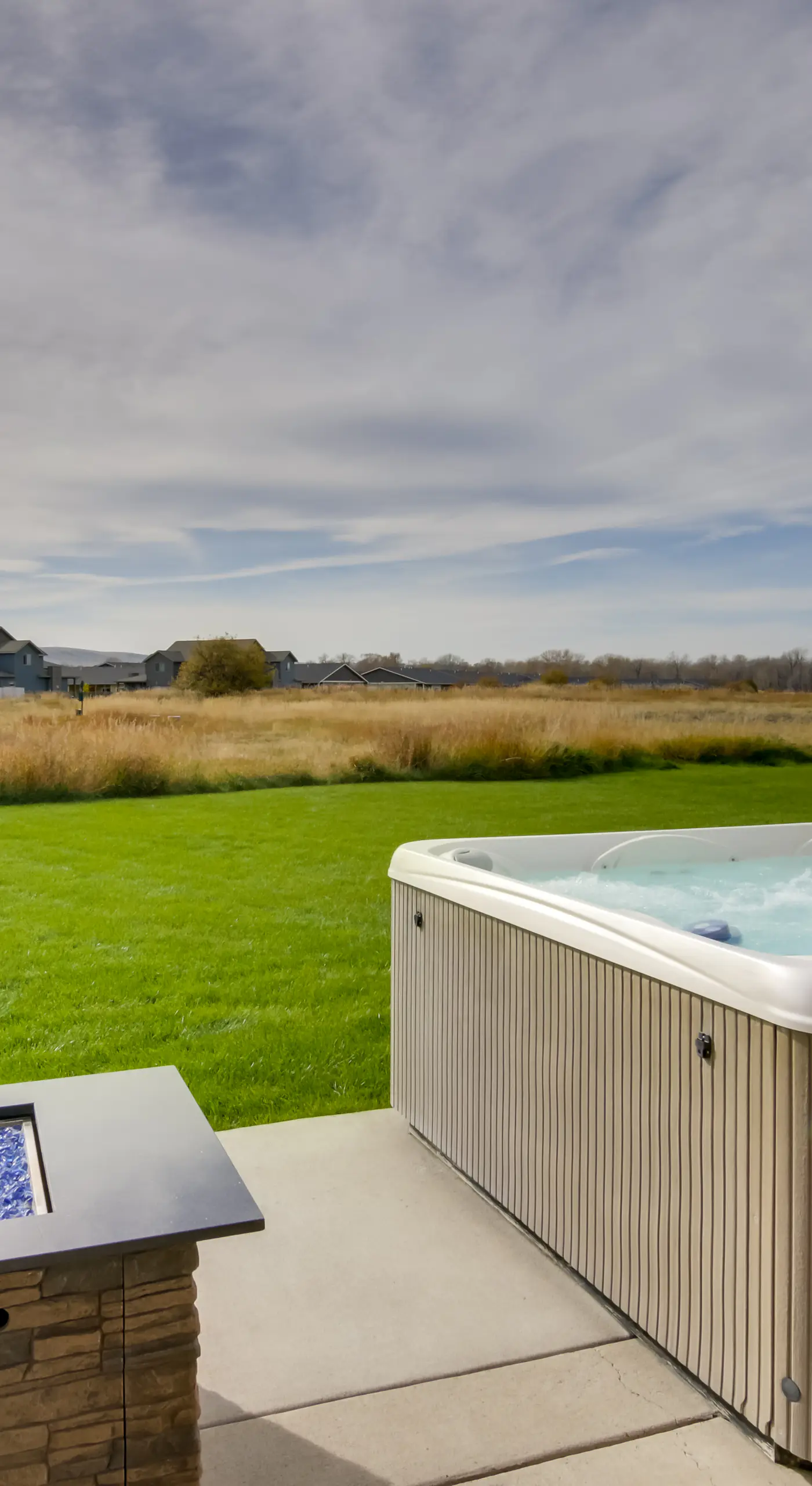 2 Mi to Hot Springs! Group Getaway in Bozeman