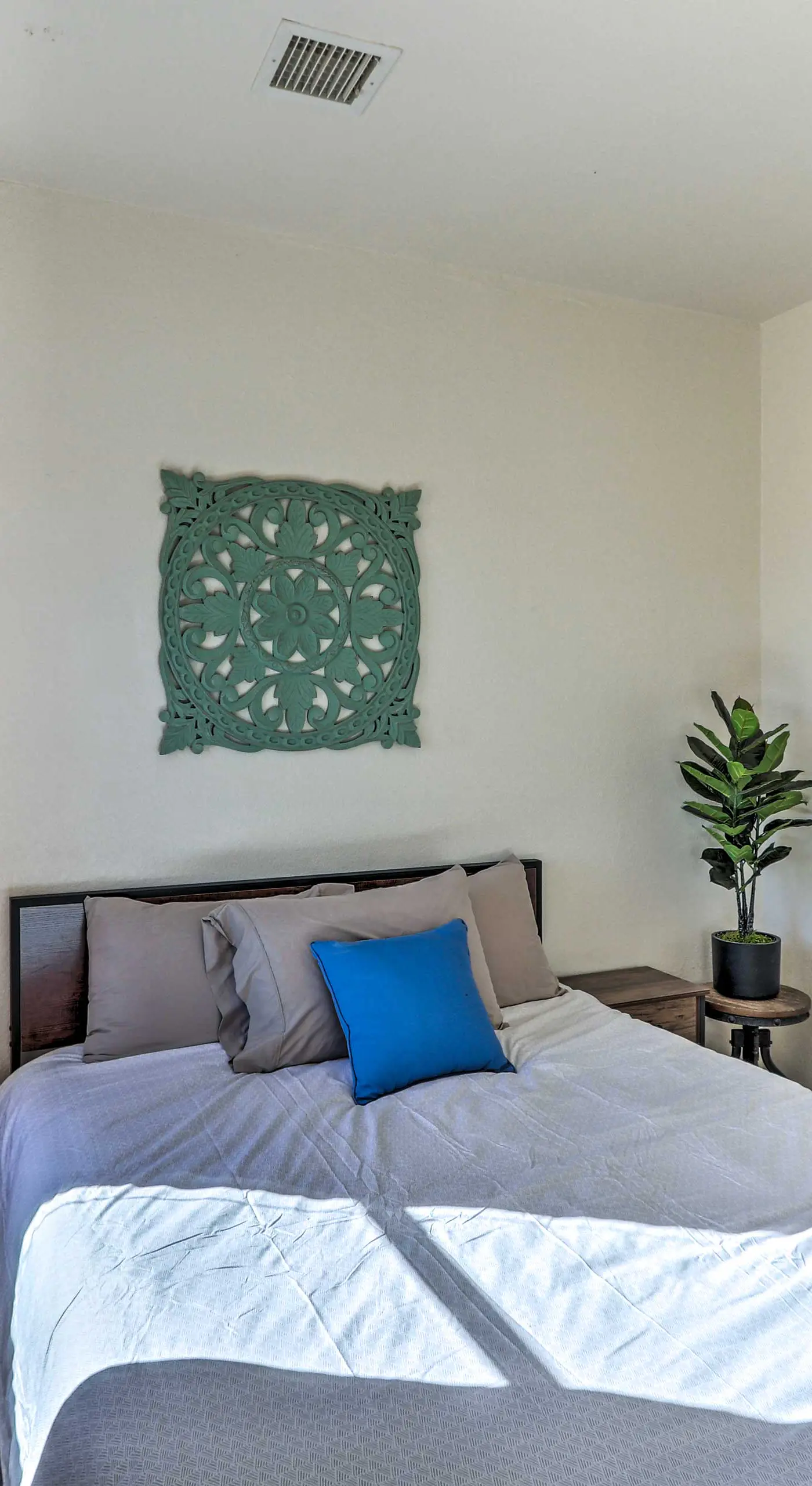 Eloy Desert Oasis w/ Courtyard & Pool Access!