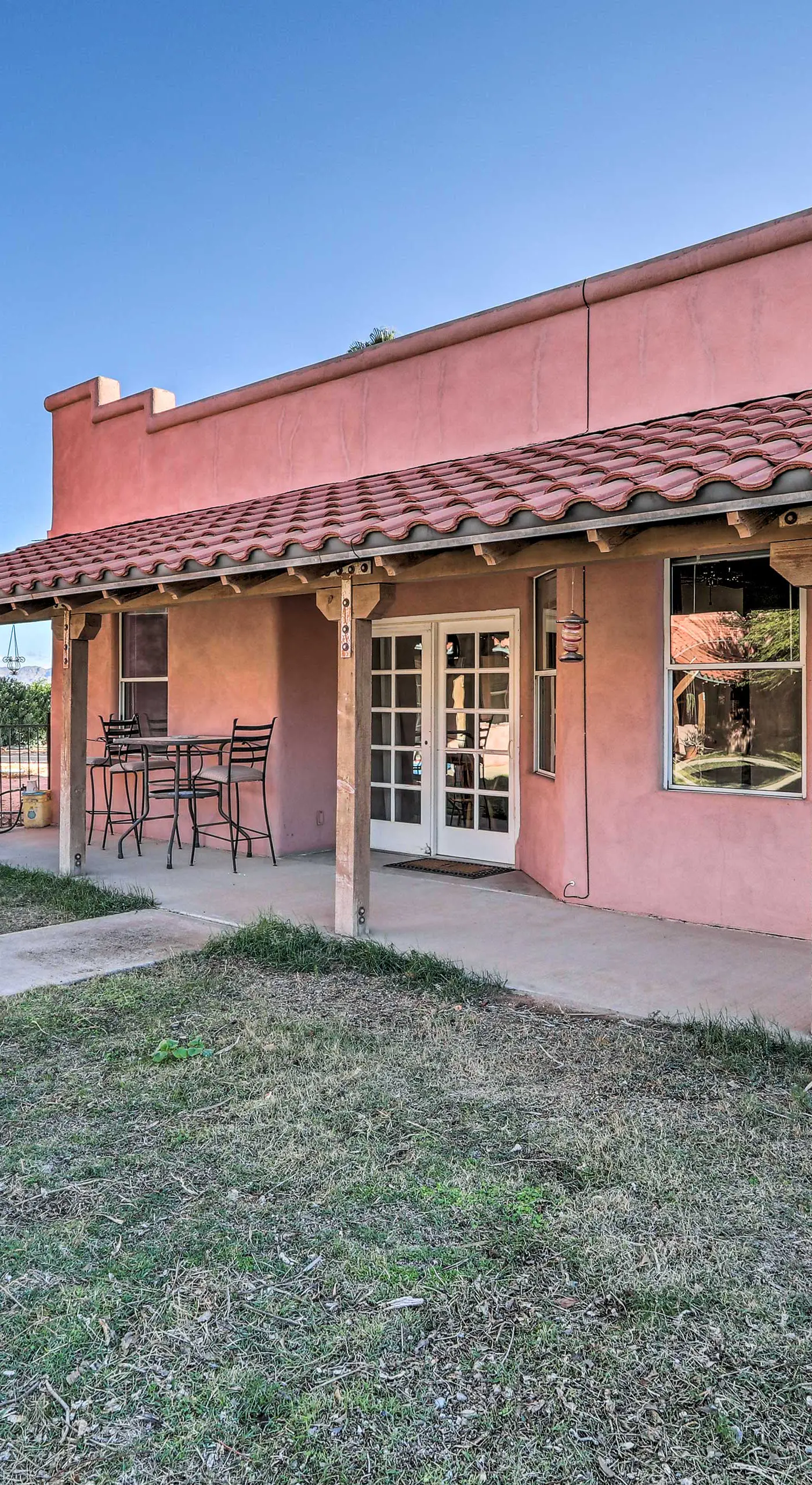 Eloy Desert Oasis w/ Courtyard & Pool Access!
