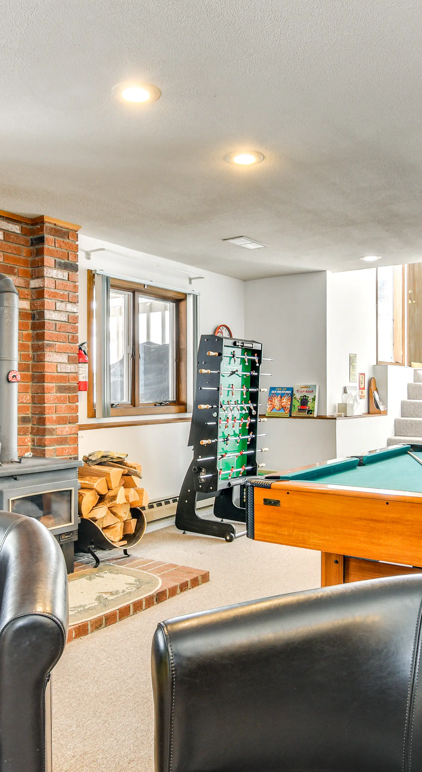 Ski, Game & Grill: Family Retreat in Glen