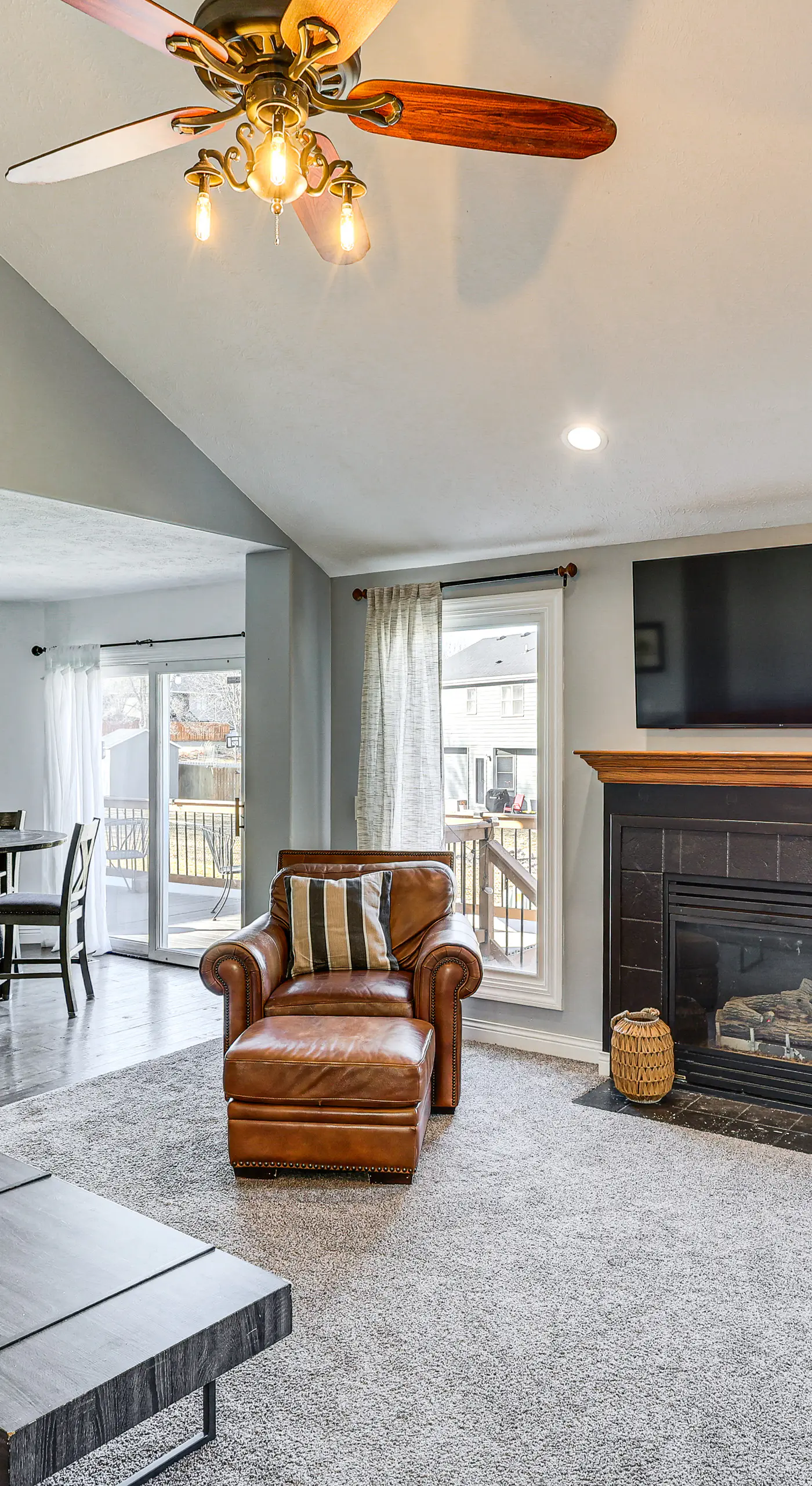 Spacious & Family Friendly! Lincoln Home w/ Deck