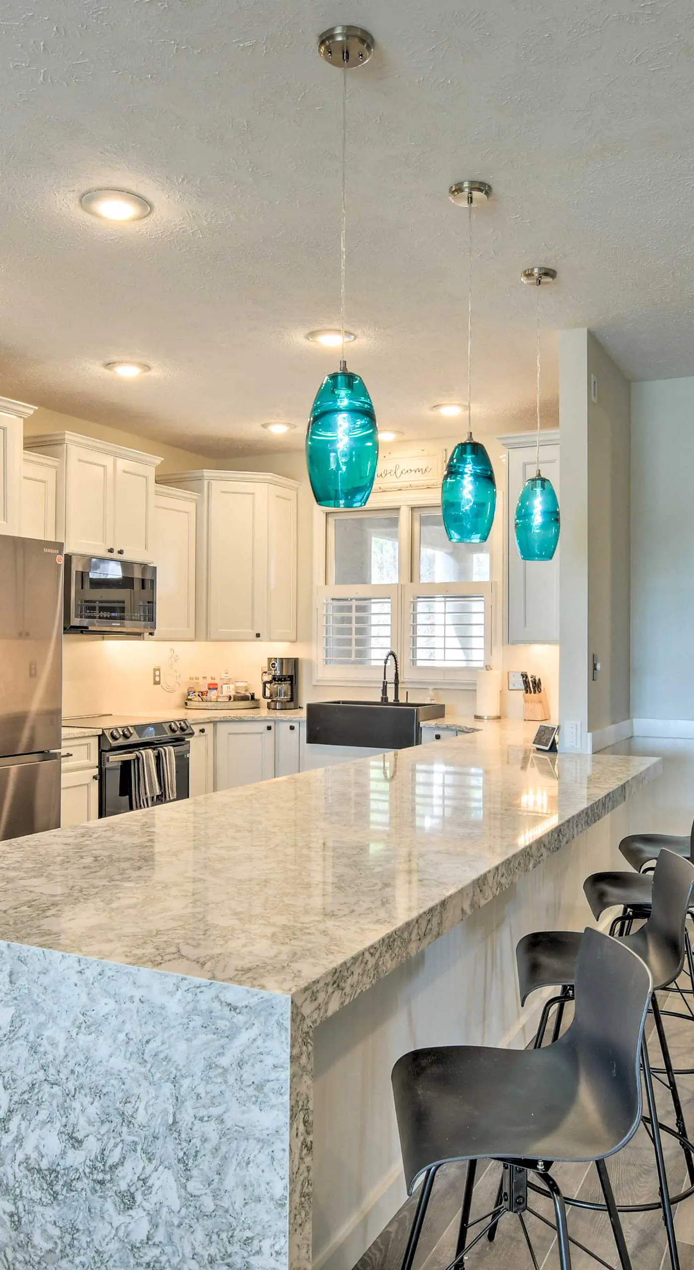 Lake Keowee Resort Condo w/ Balcony & Pool Access!