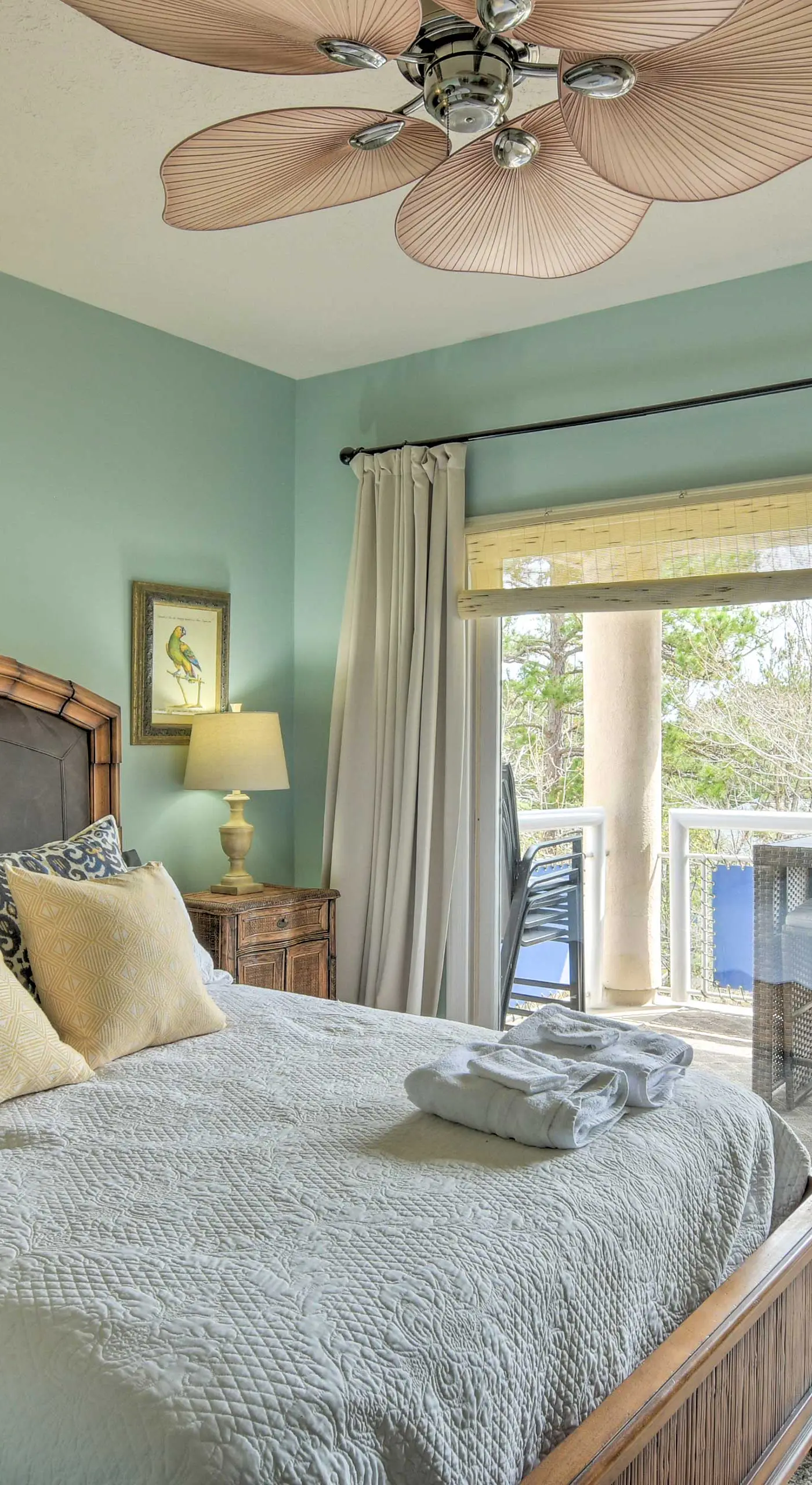 Lake Keowee Resort Condo w/ Balcony & Pool Access!