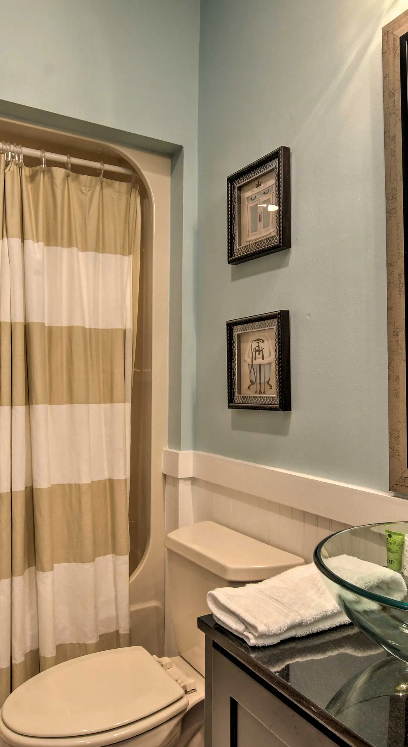 Lake Keowee Resort Condo w/ Balcony & Pool Access!