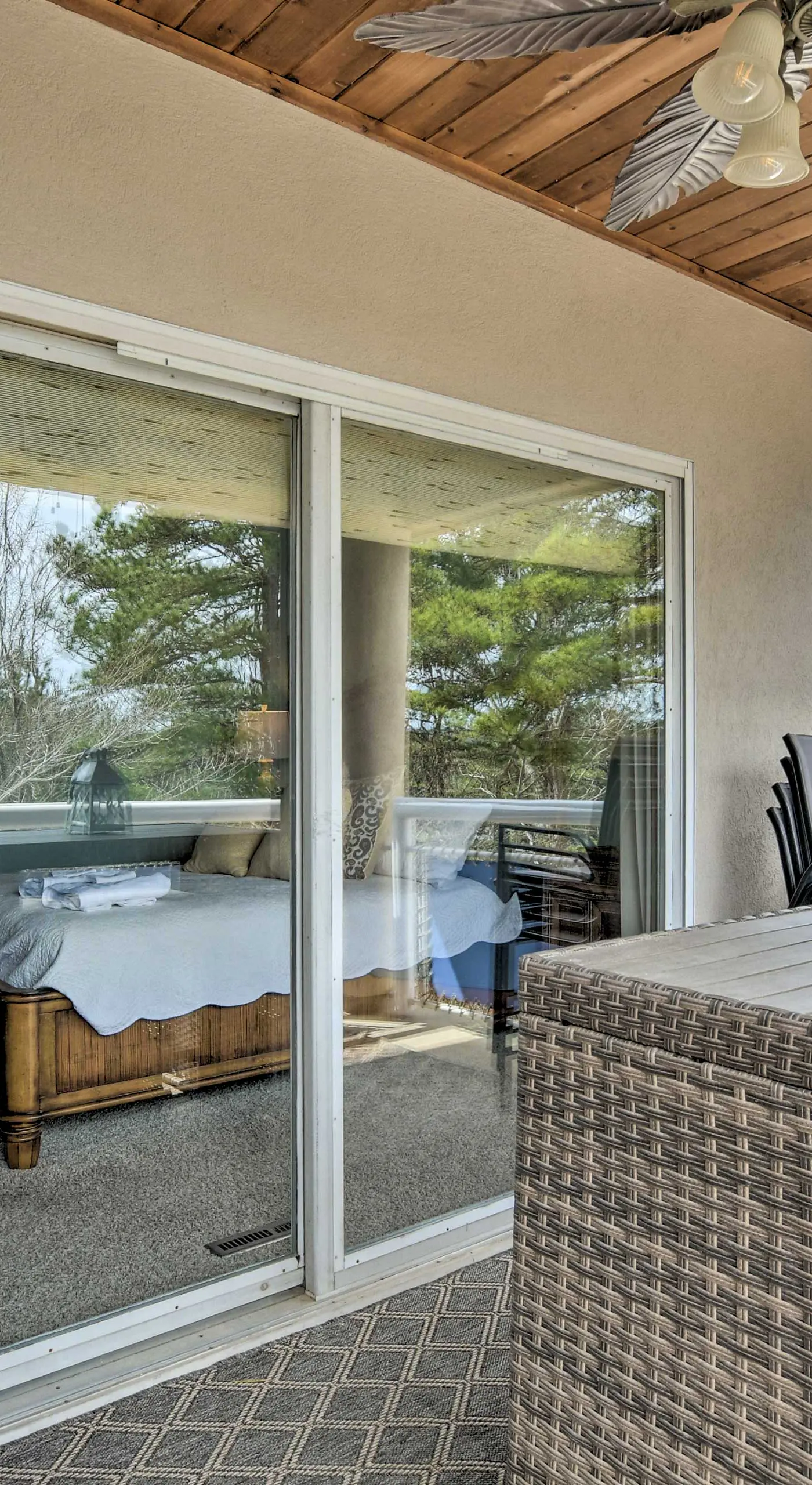 Lake Keowee Resort Condo w/ Balcony & Pool Access!