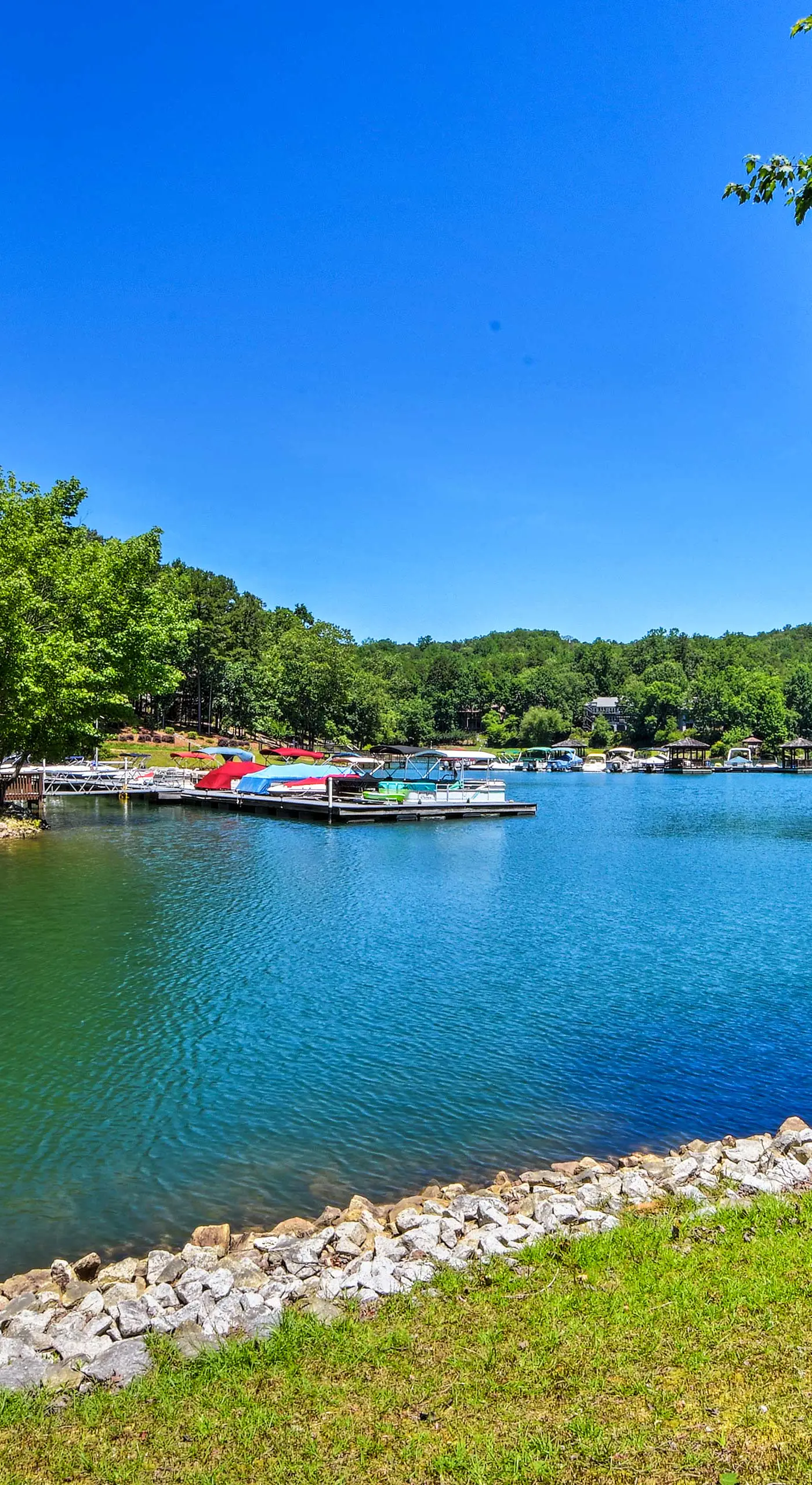 Lake Keowee Resort Condo w/ Balcony & Pool Access!
