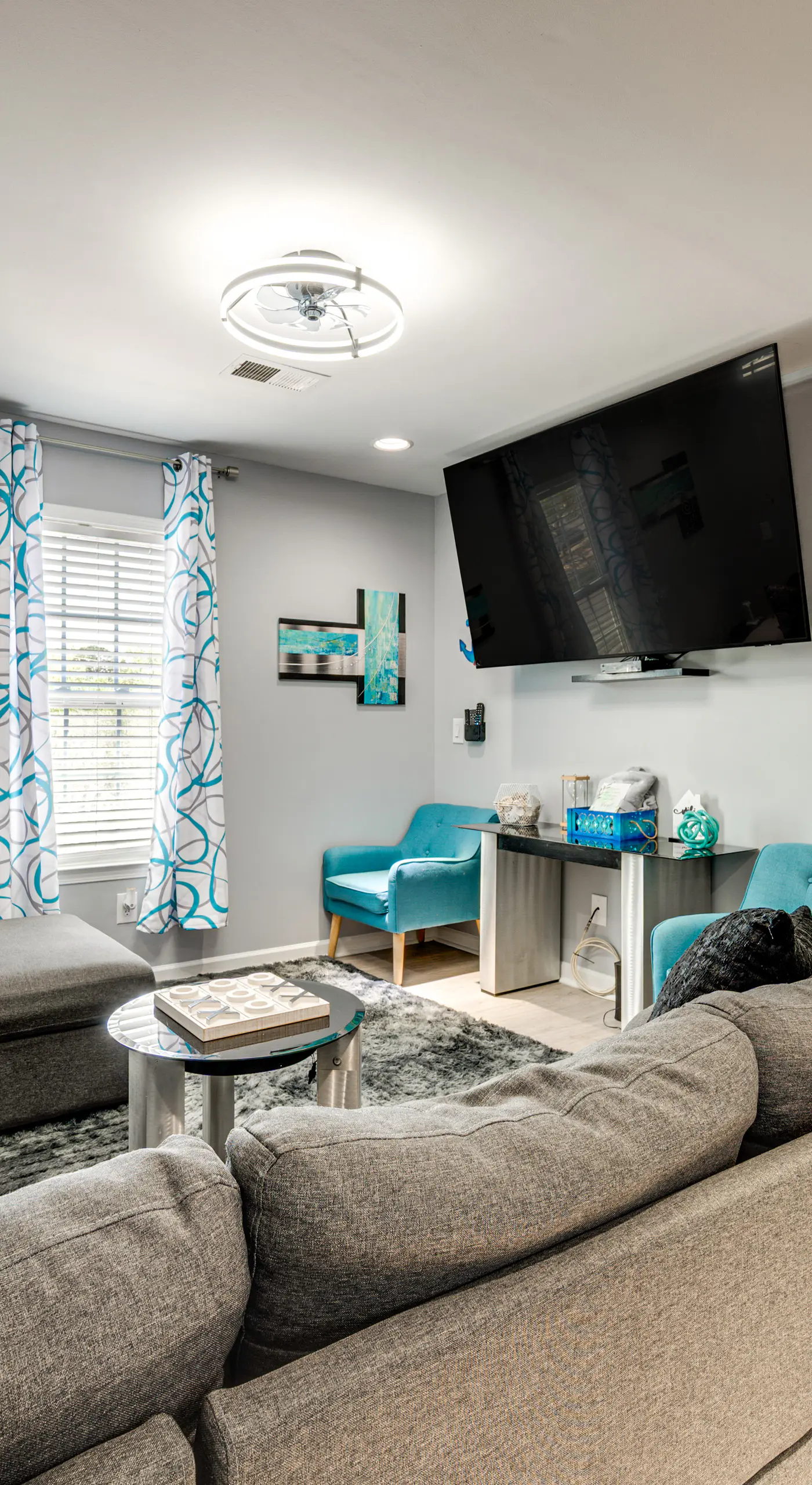 Near Speedway & Shops: Central Concord Apt