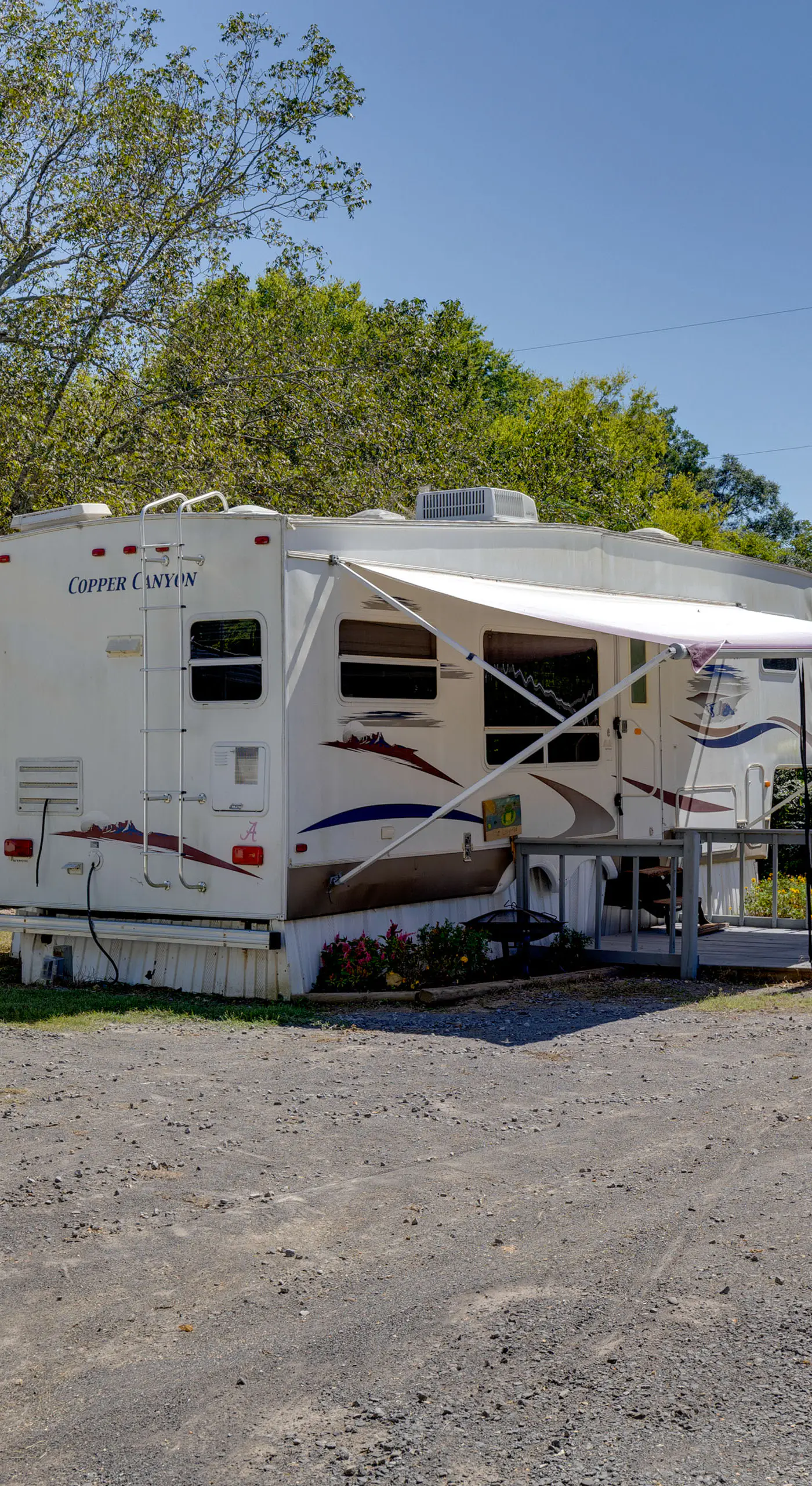2 Mi to Lake Guntersville: Peaceful Camper Home
