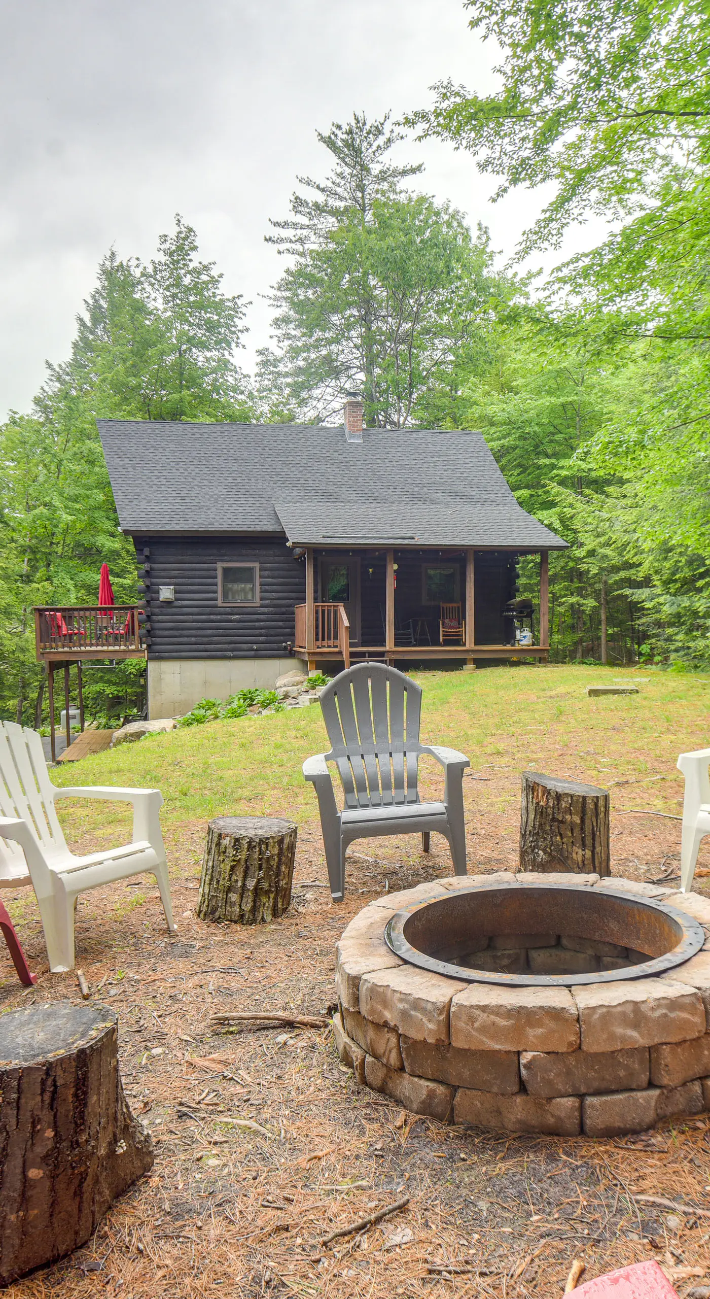 All-Season Log Cabin Escape! 11 Mi to Cranmore Mtn