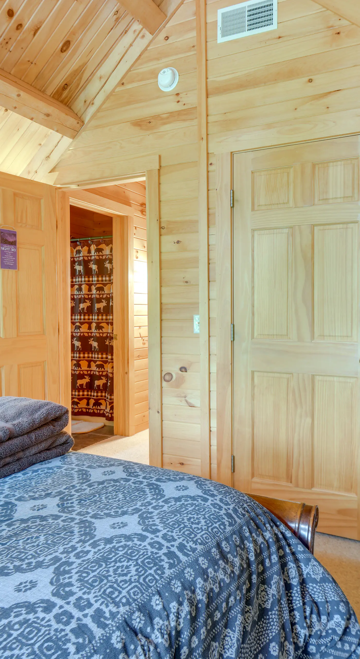 All-Season Log Cabin Escape! 11 Mi to Cranmore Mtn