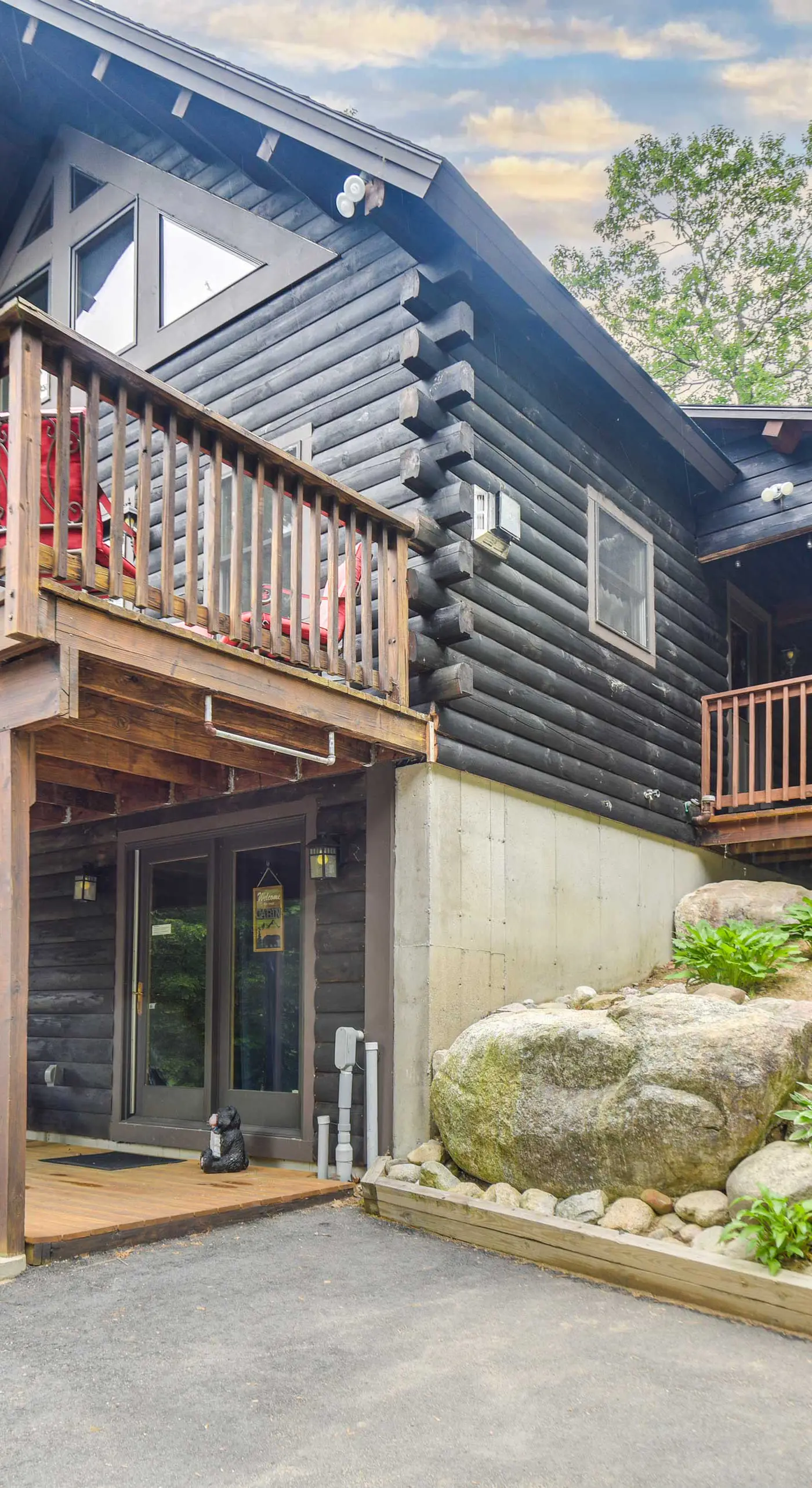 All-Season Log Cabin Escape! 11 Mi to Cranmore Mtn