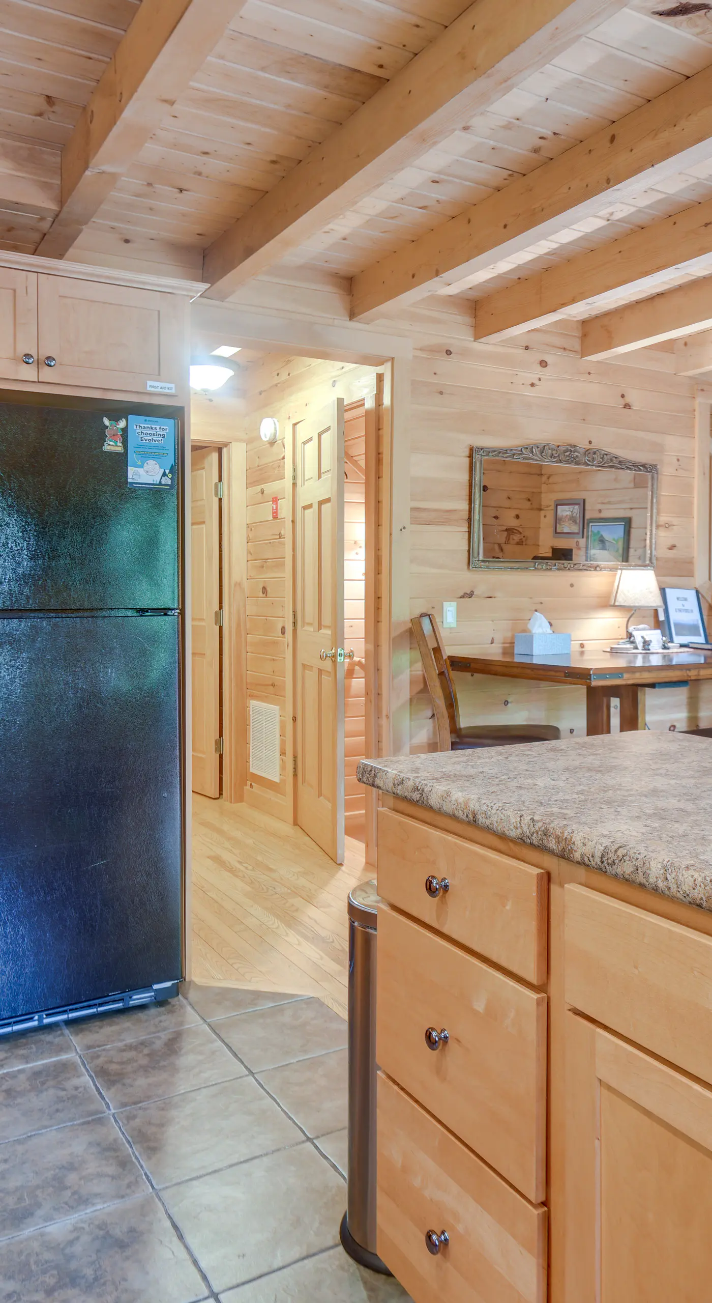 All-Season Log Cabin Escape! 11 Mi to Cranmore Mtn