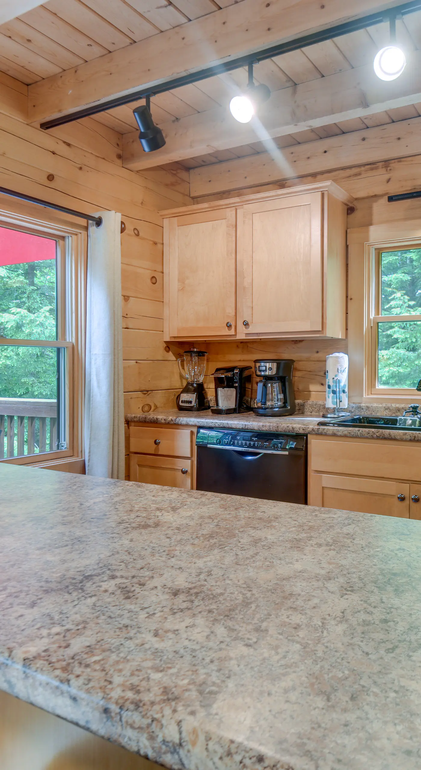 All-Season Log Cabin Escape! 11 Mi to Cranmore Mtn
