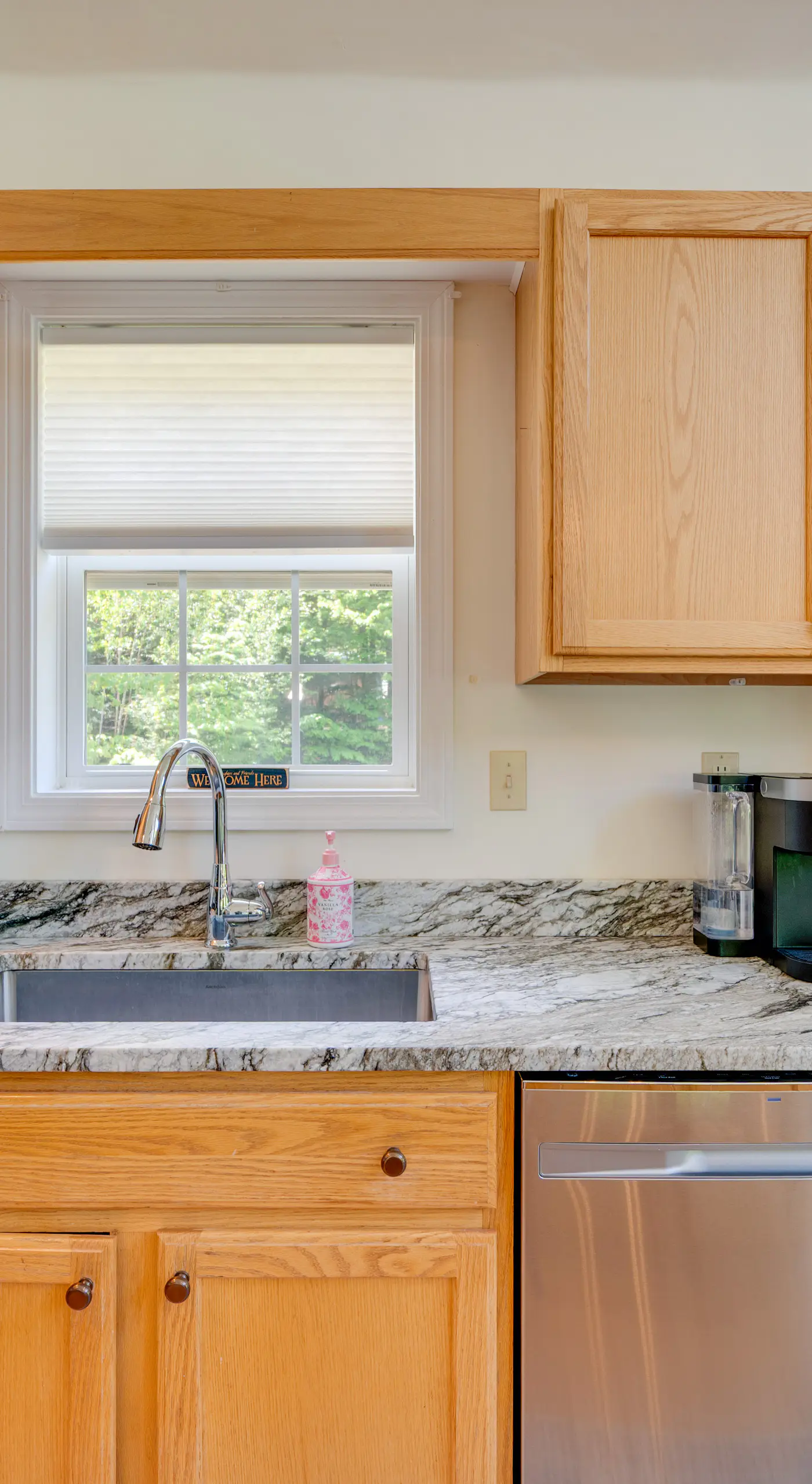 Hot Tub & Private Beach Access! North Conway Home