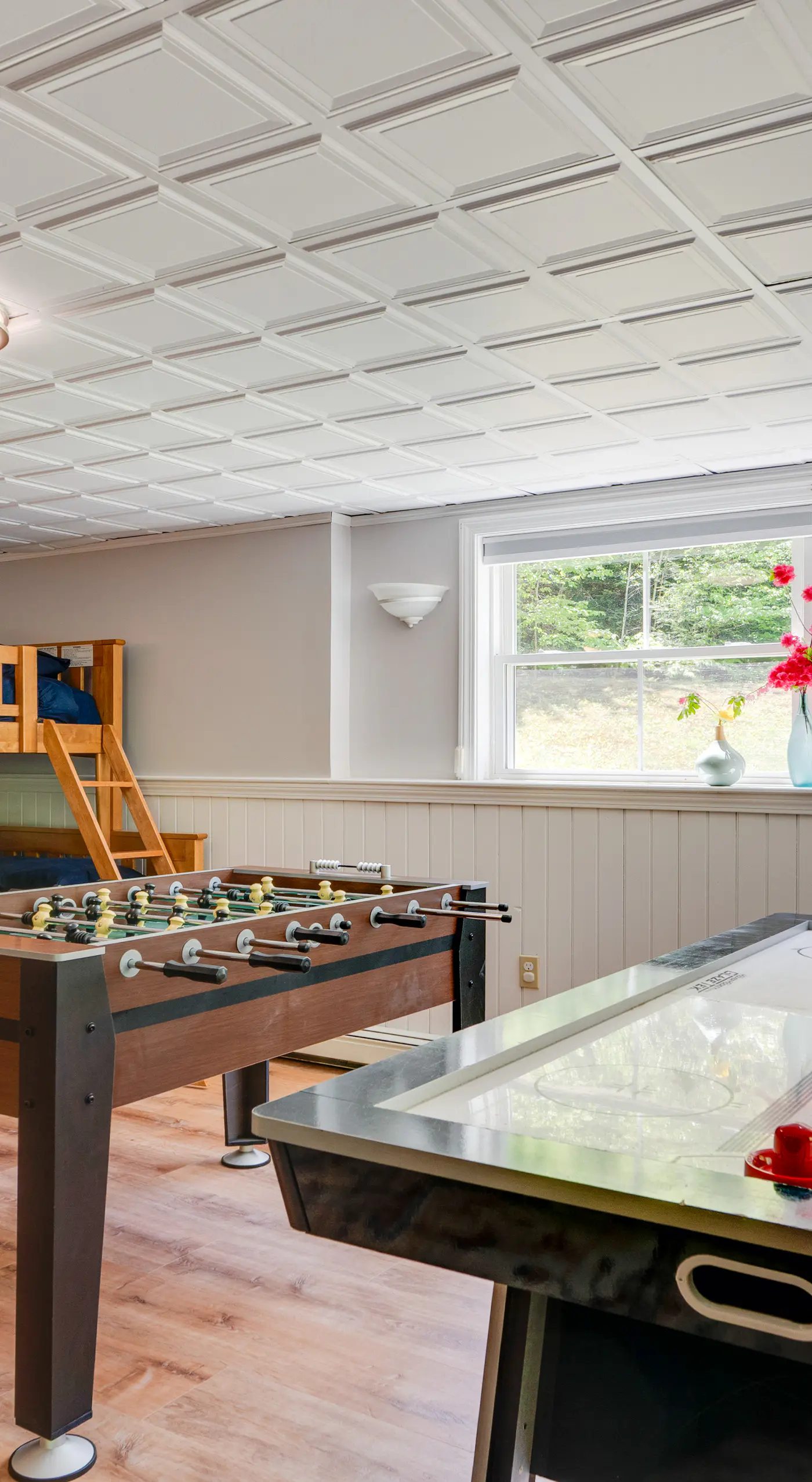 Hot Tub & Private Beach Access! North Conway Home