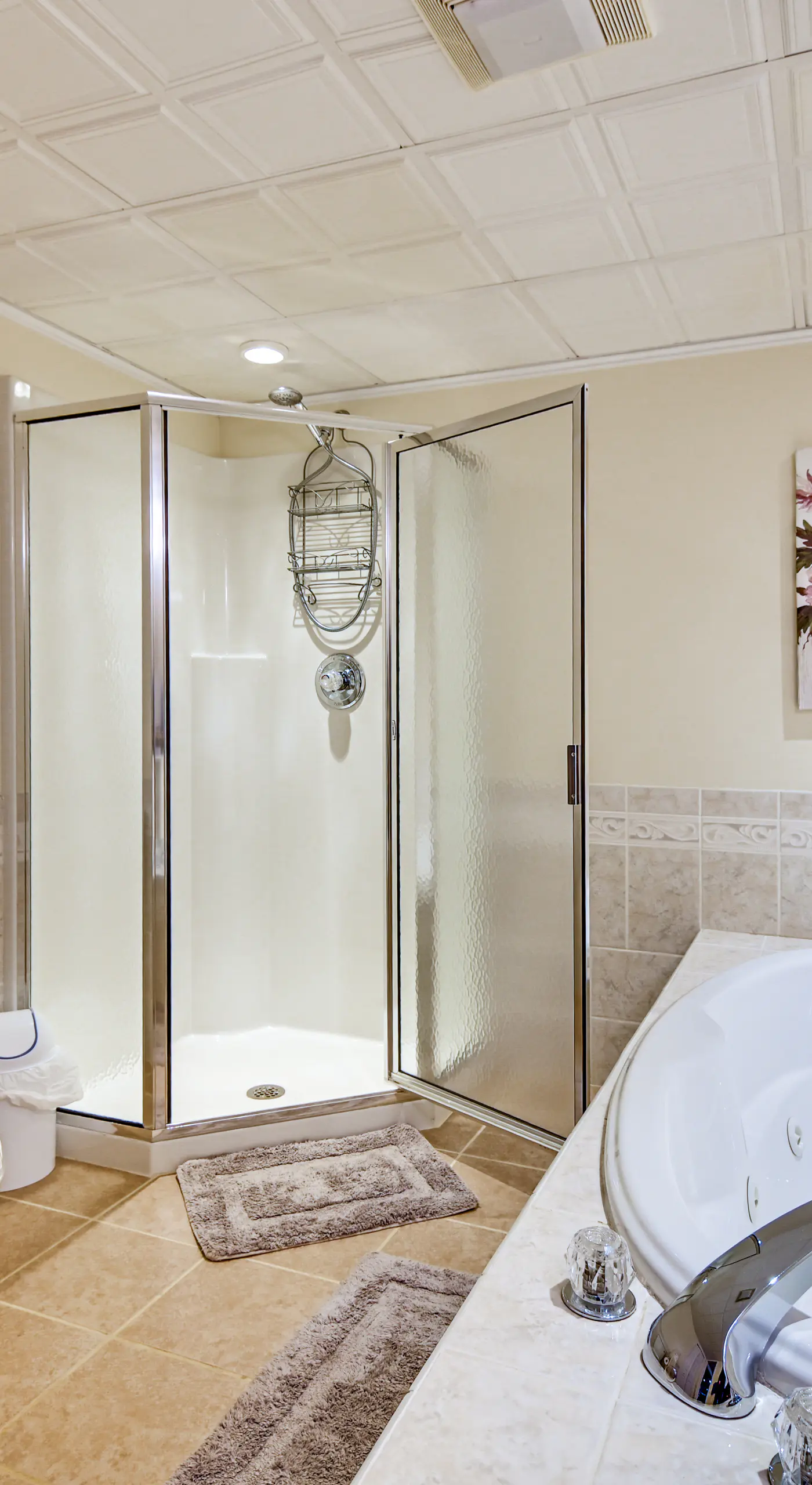 Hot Tub & Private Beach Access! North Conway Home