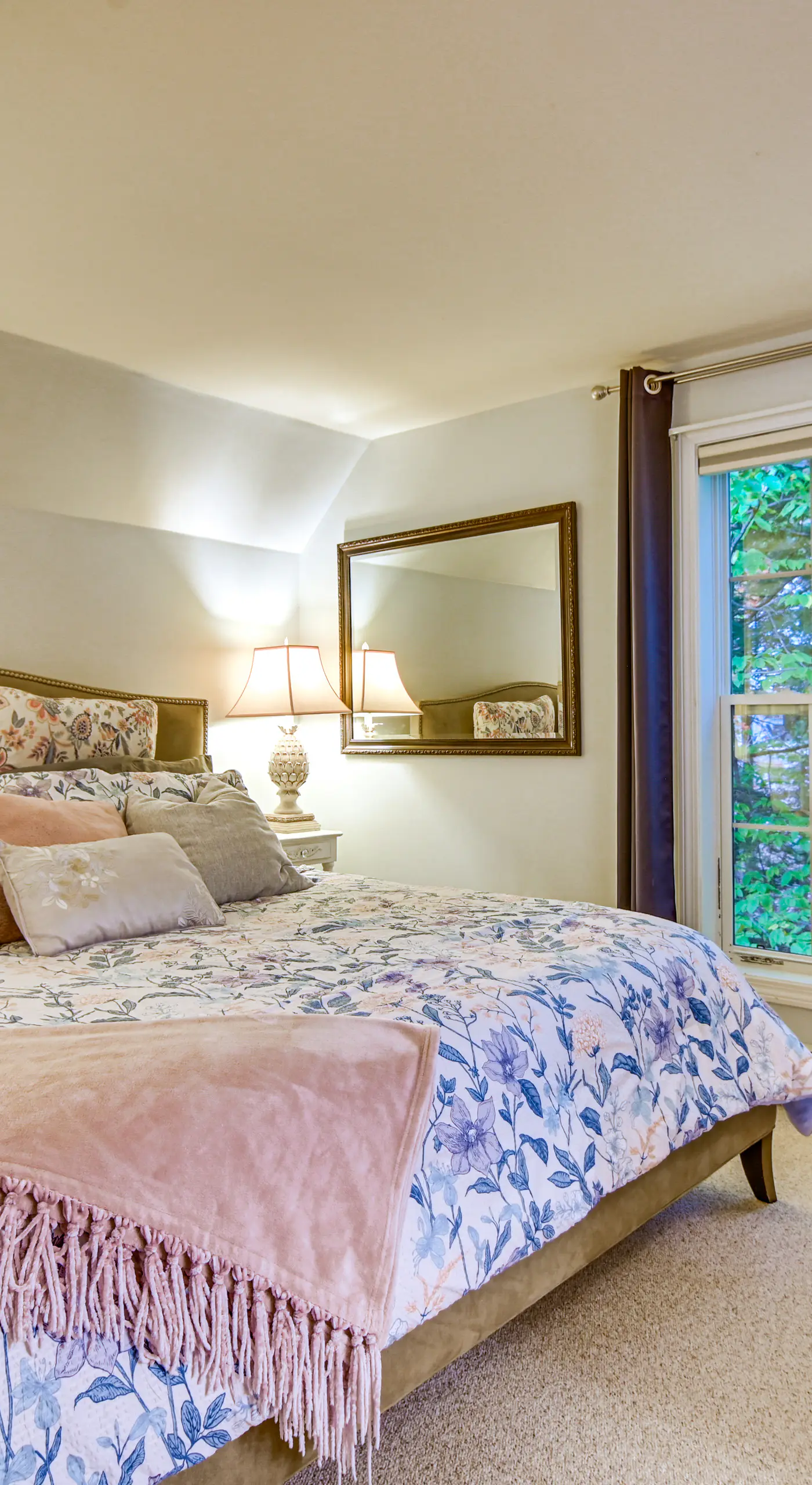 Hot Tub & Private Beach Access! North Conway Home