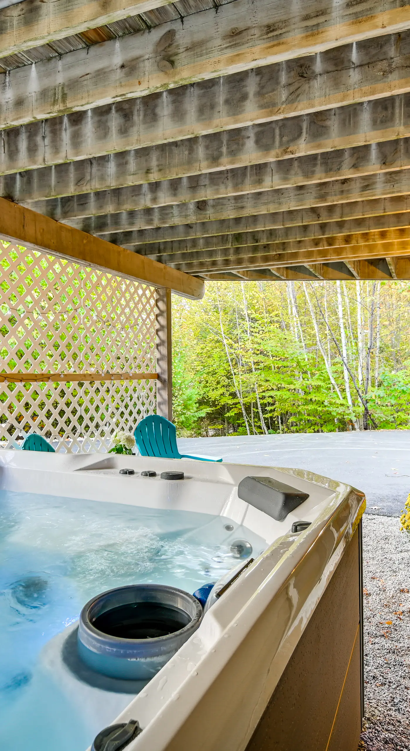 Hot Tub & Private Beach Access! North Conway Home