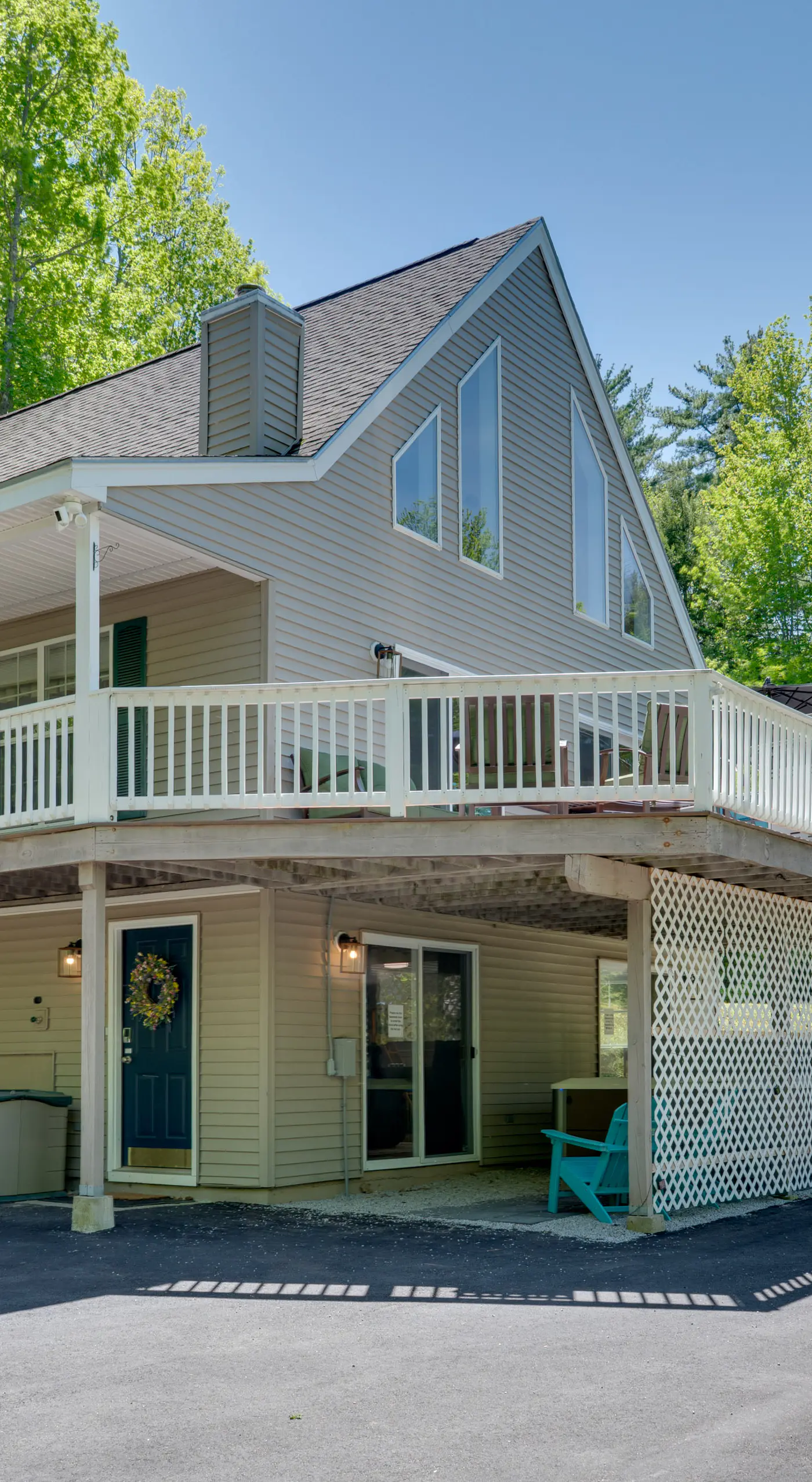 Hot Tub & Private Beach Access! North Conway Home