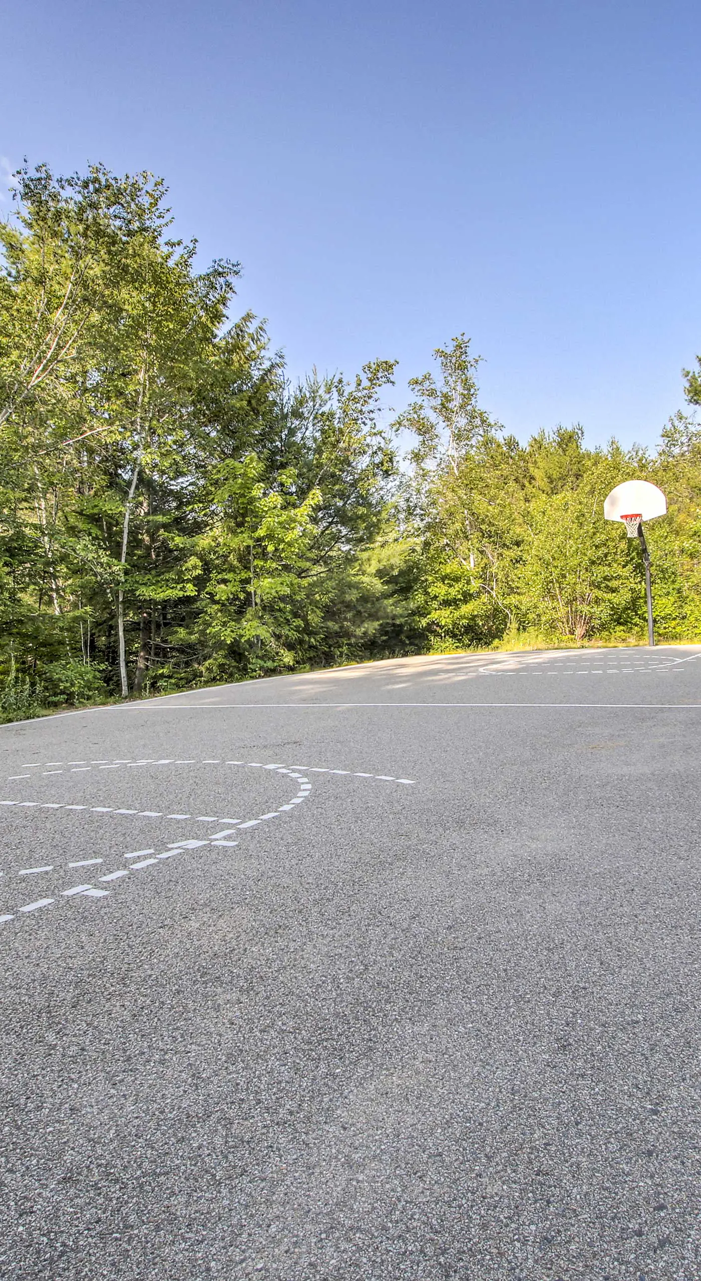 Hot Tub & Private Beach Access! North Conway Home