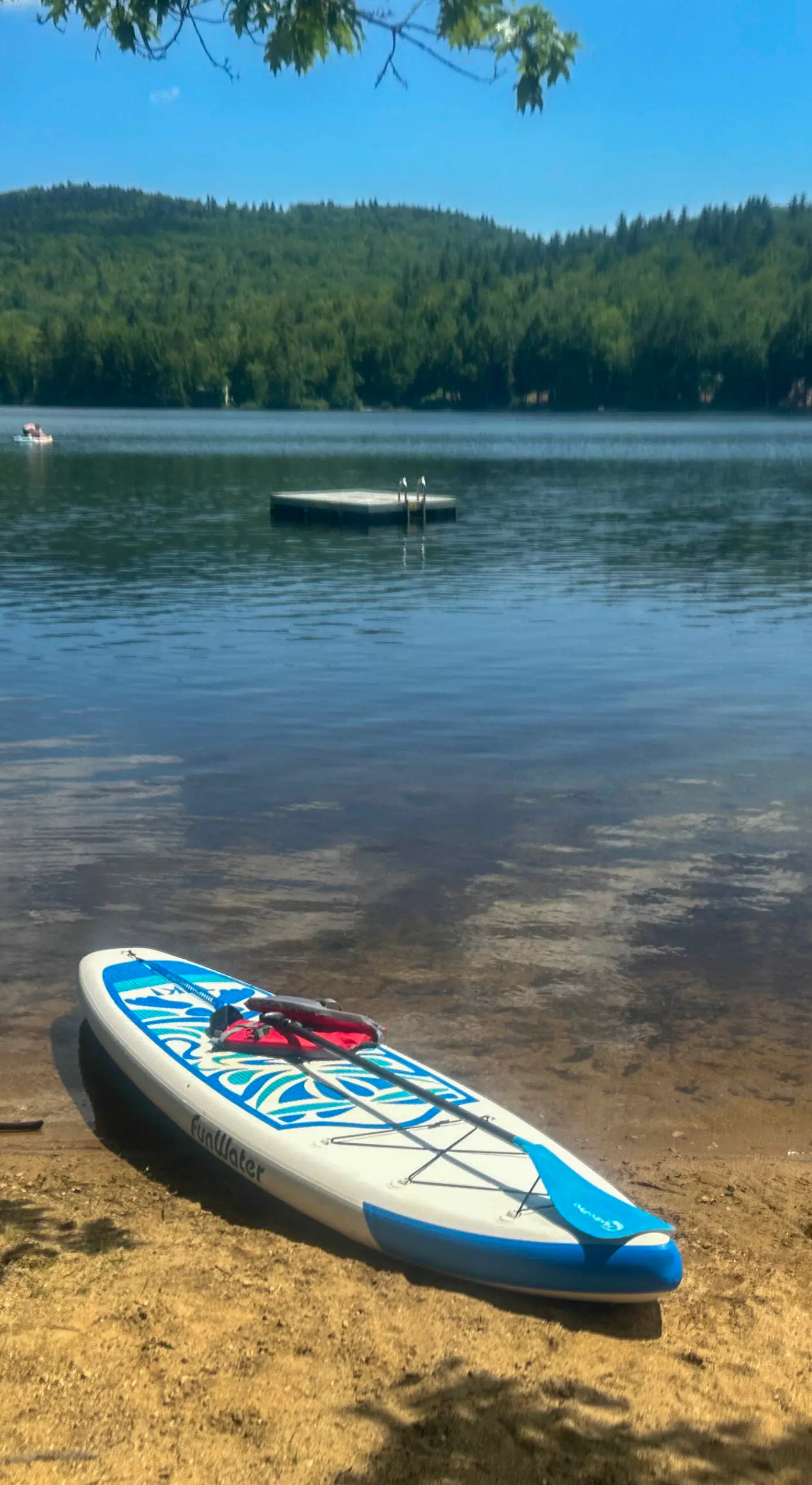 Hot Tub & Private Beach Access! North Conway Home