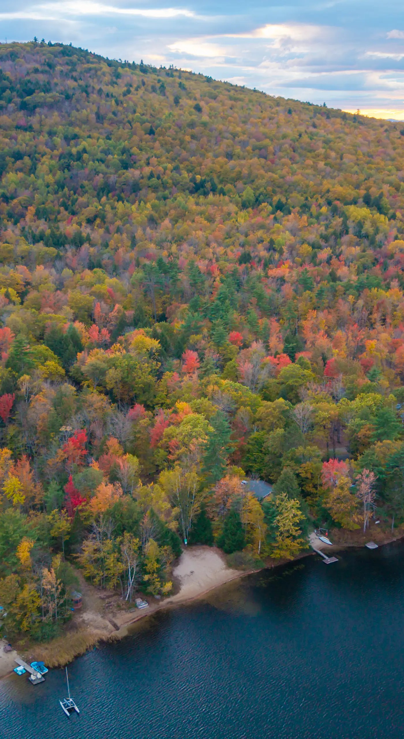 Hot Tub & Private Beach Access! North Conway Home