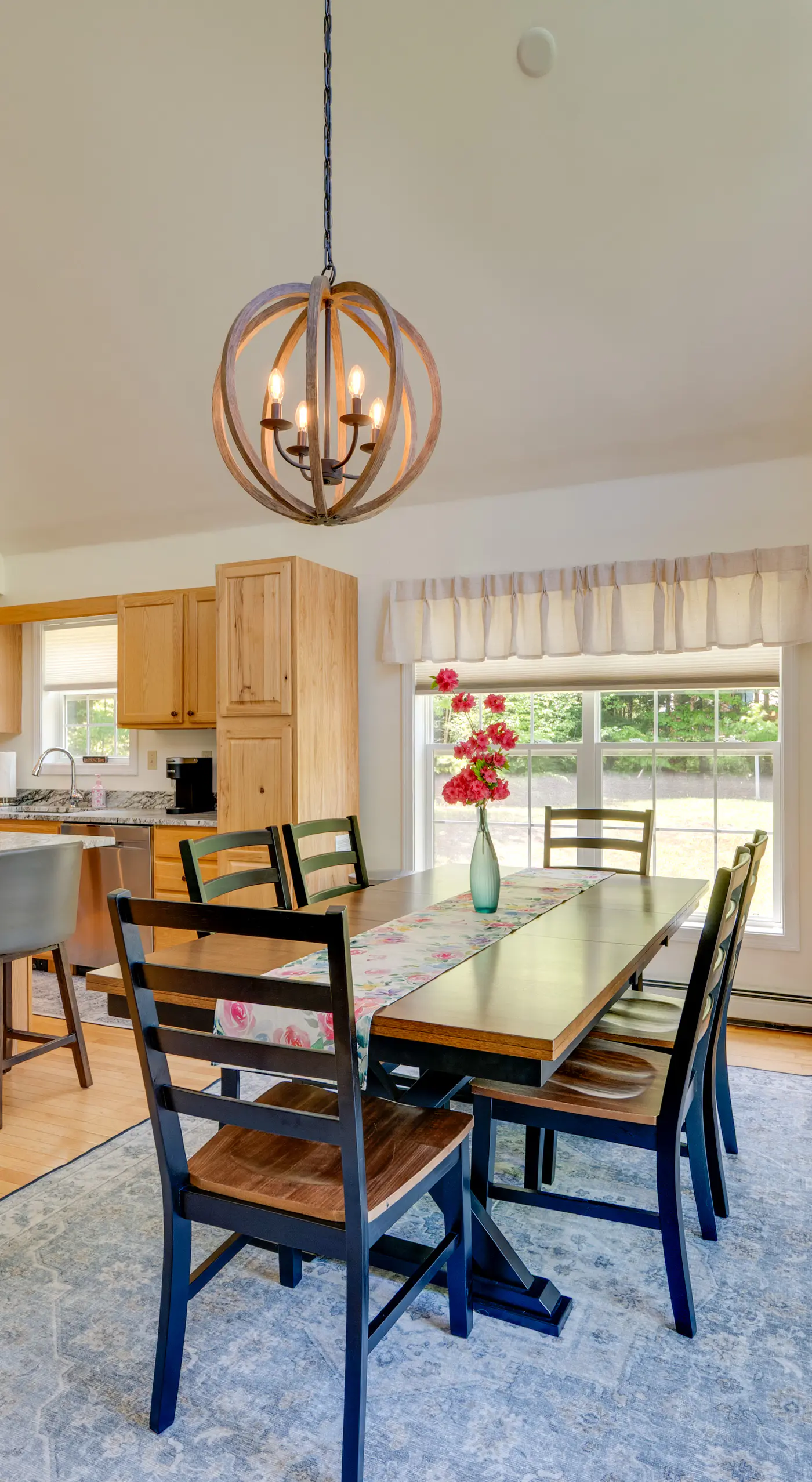 Hot Tub & Private Beach Access! North Conway Home