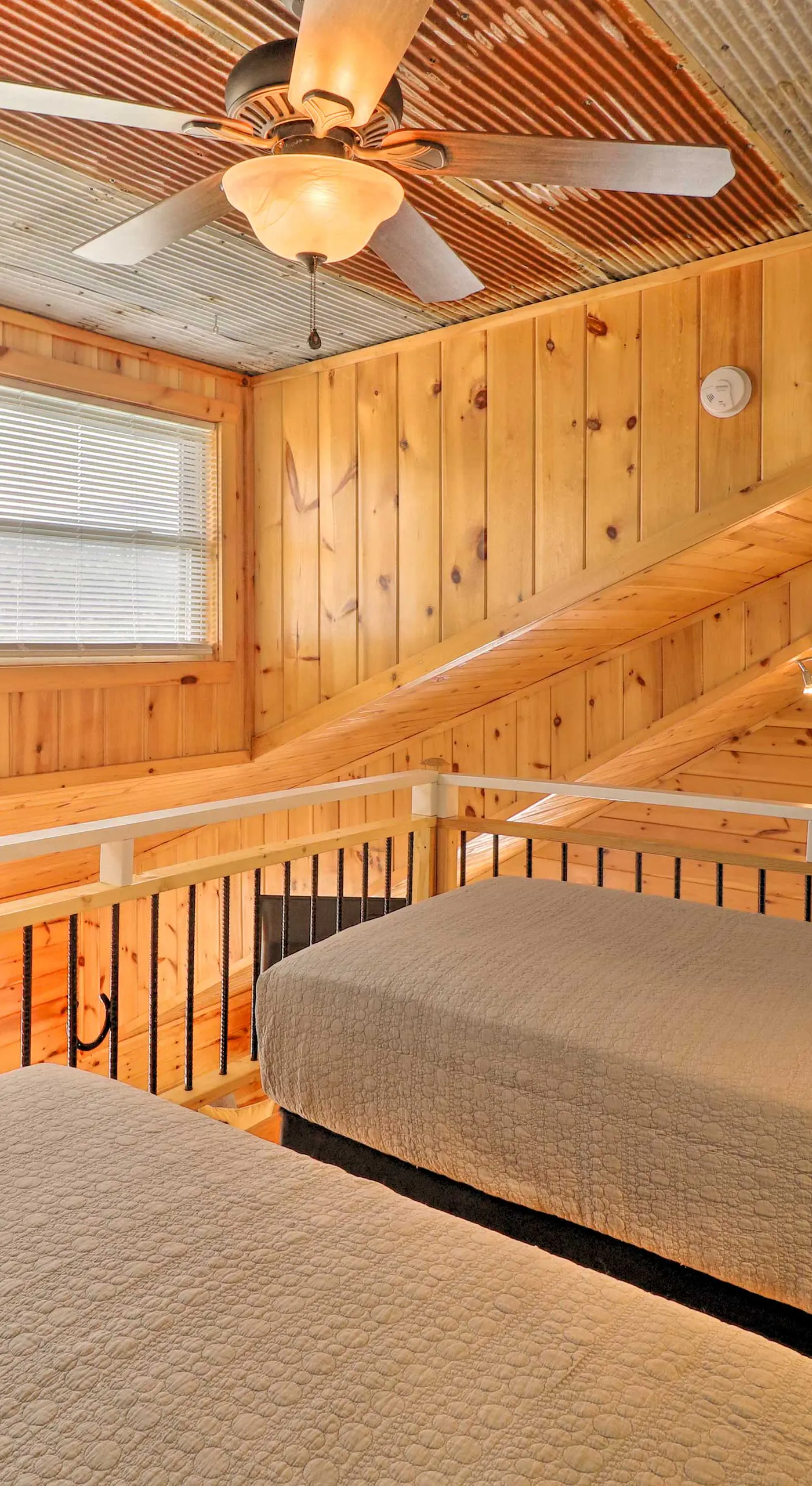 Updated Mtn View Studio w/ Loft - Near River!