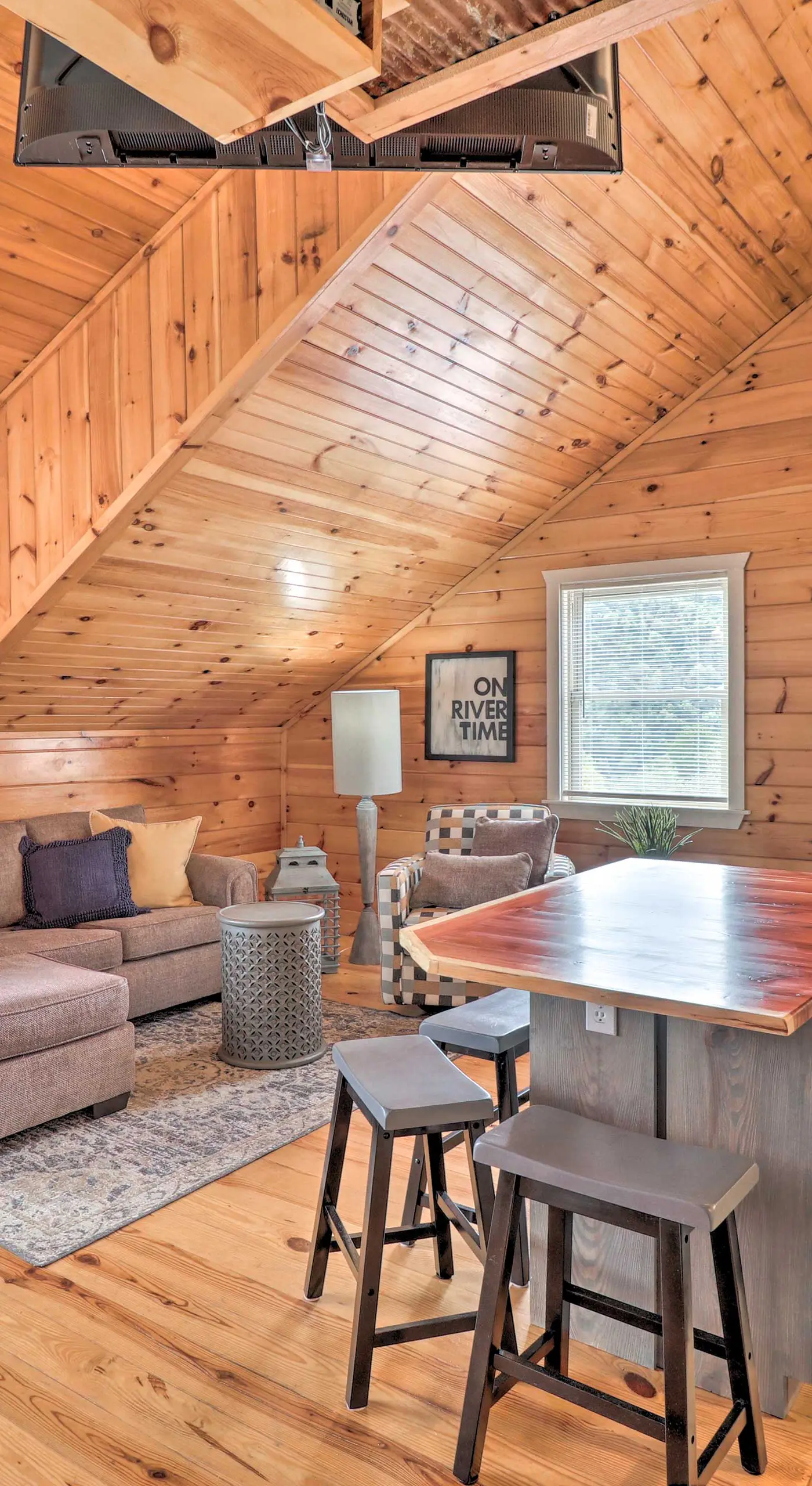 Updated Mtn View Studio w/ Loft - Near River!