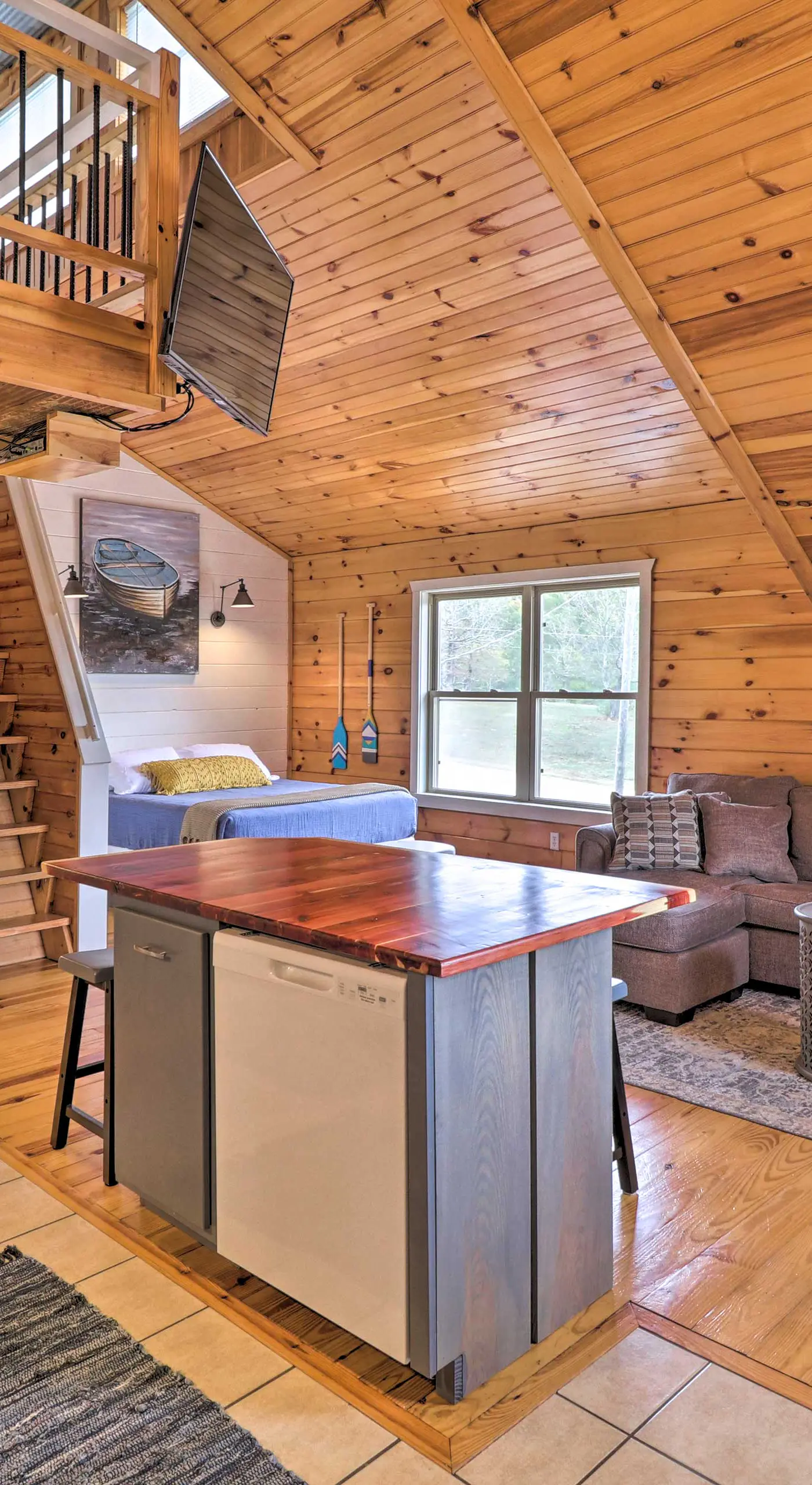 Updated Mtn View Studio w/ Loft - Near River!