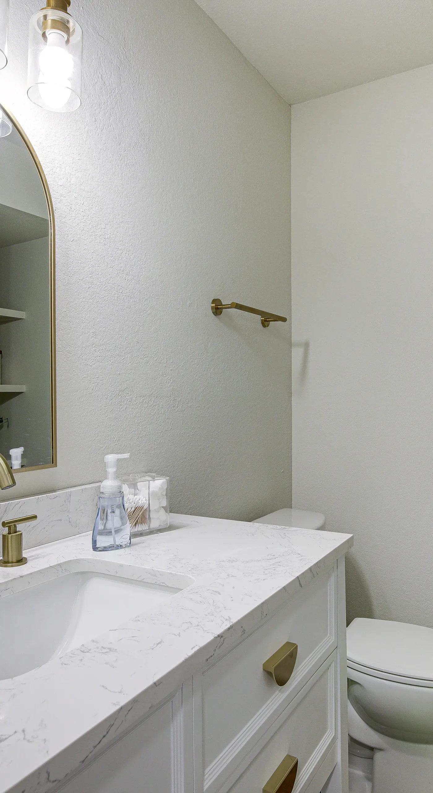 Condo w/ Pool: Walk to University of Mississippi!