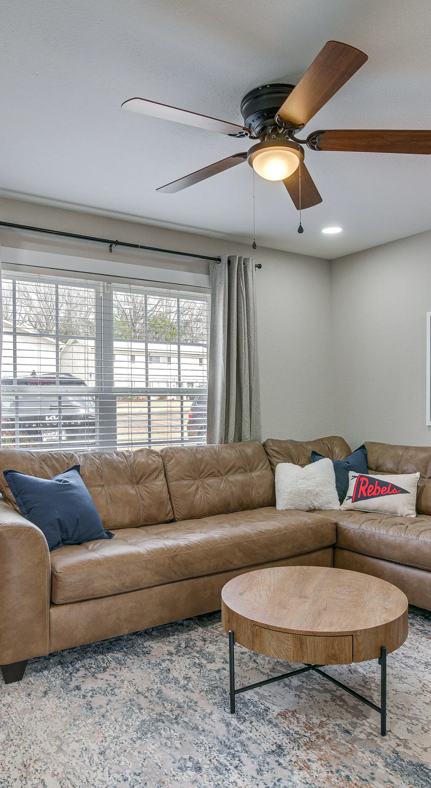 Condo w/ Pool: Walk to University of Mississippi!