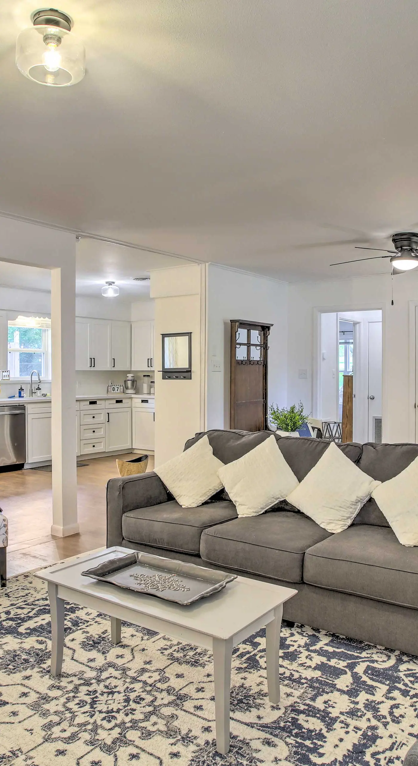1 Mi to Main St: Brenham Retreat w/ Game Room