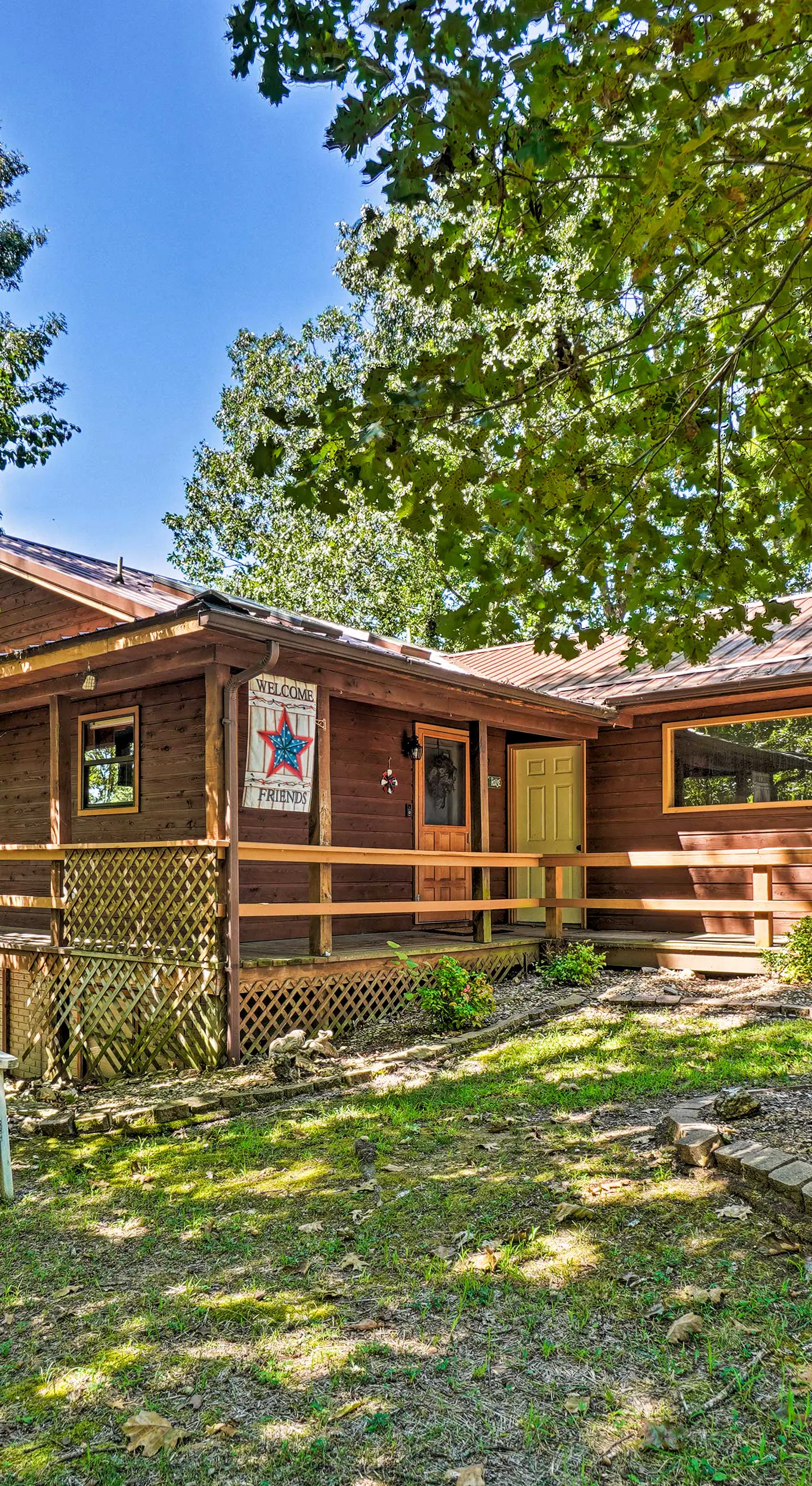 Home w/ Large Deck on Table Rock Lake!