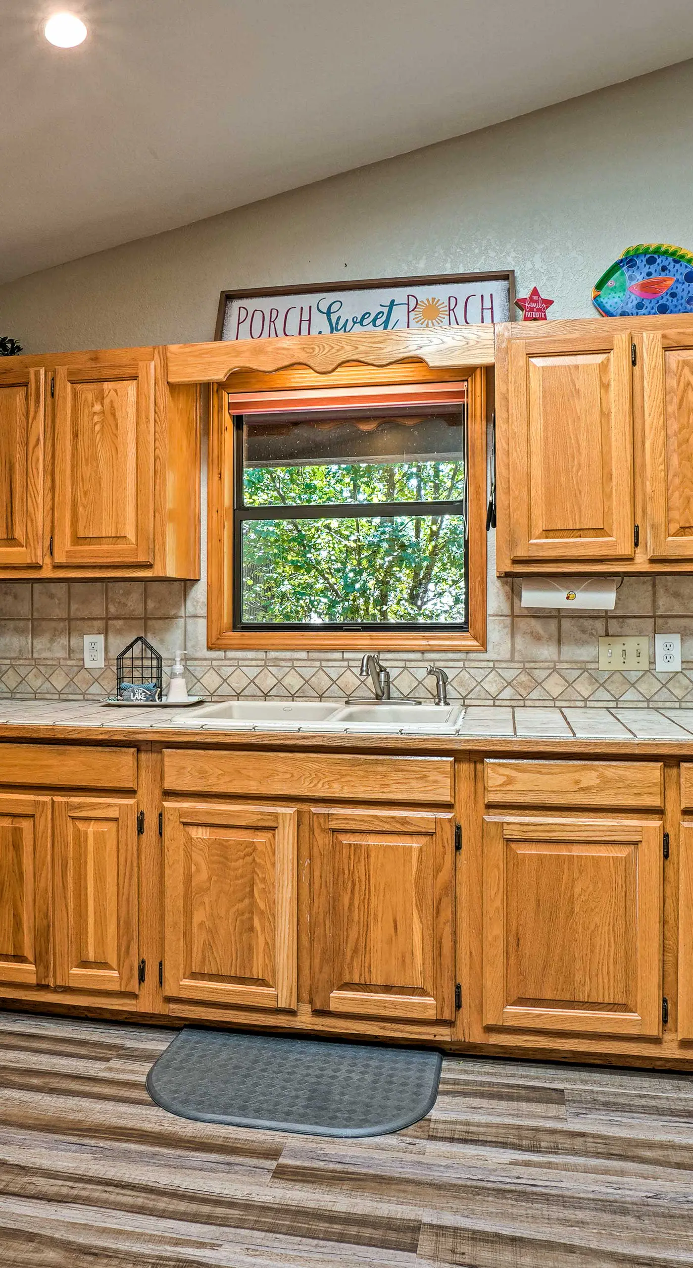 Home w/ Large Deck on Table Rock Lake!