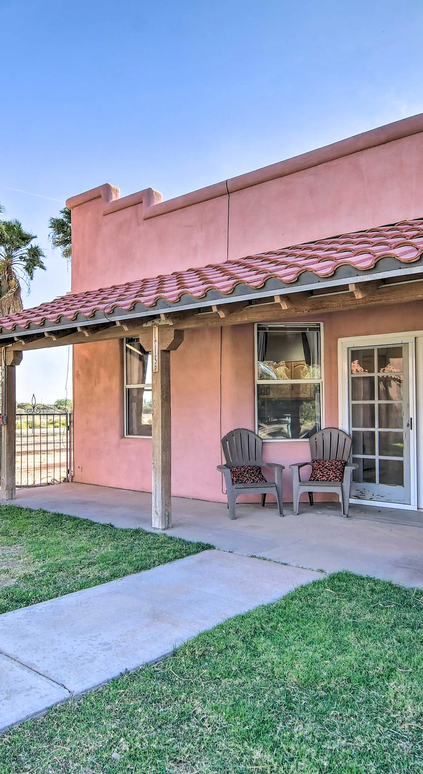 Rejuvenating Retreat w/ Ideal Eloy Location!