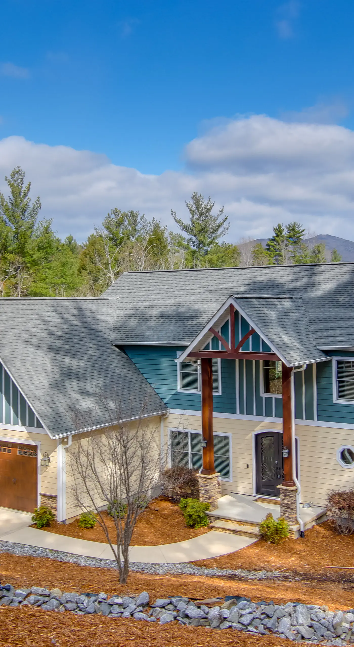 6 Mi to Water! Mtn-View Nebo Lake House w/ Deck