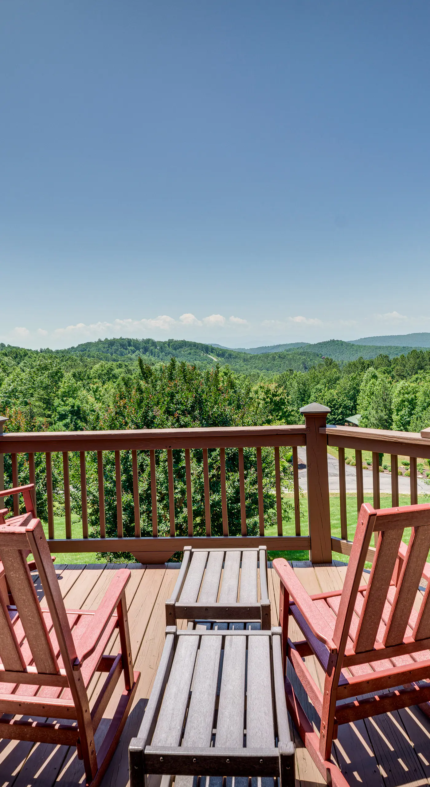 Hot Tub, Game Room! Group-Friendly Nebo Cabin