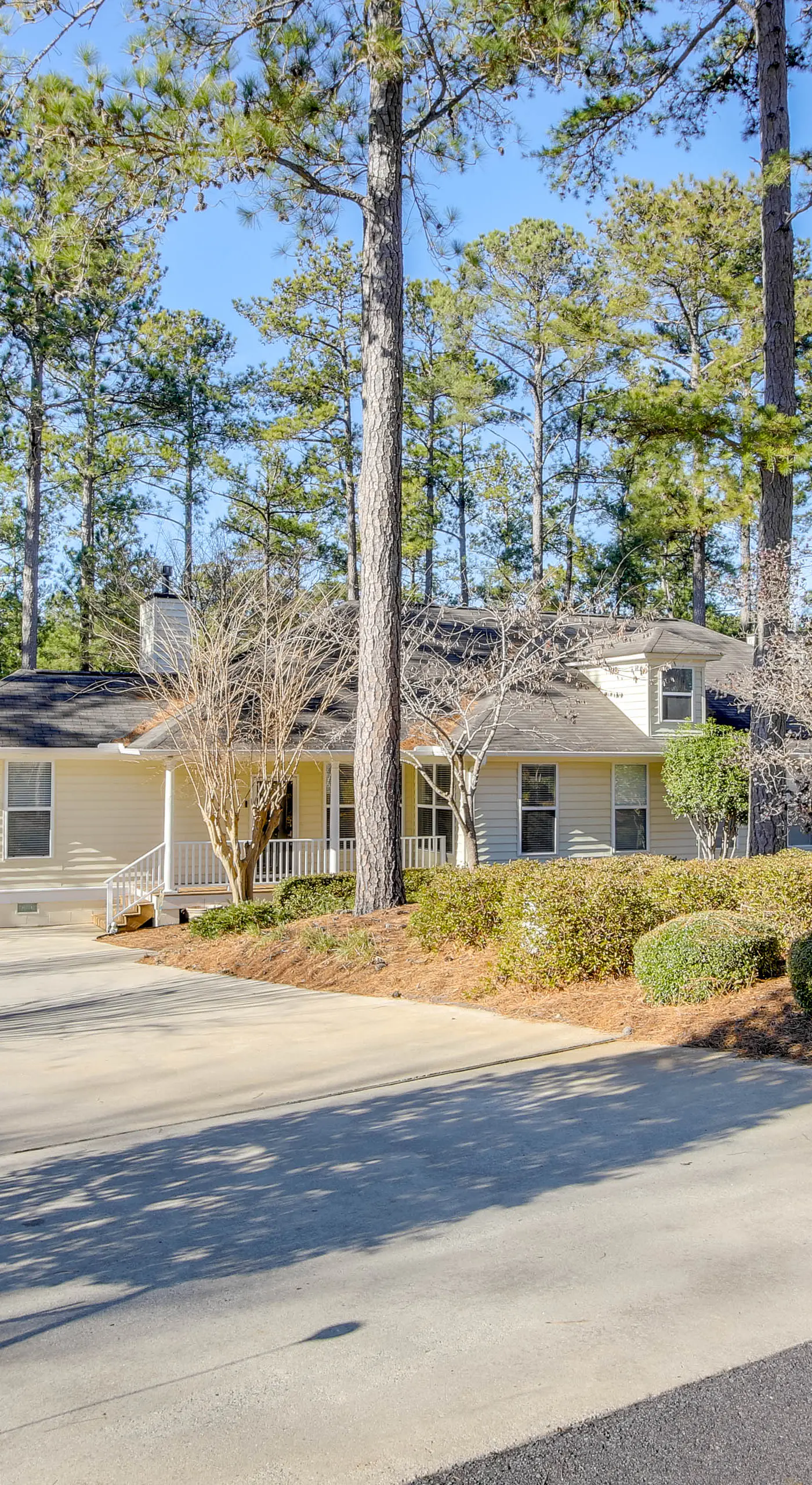 Lakefront McCormick Gem: Deck & Golf Course Views