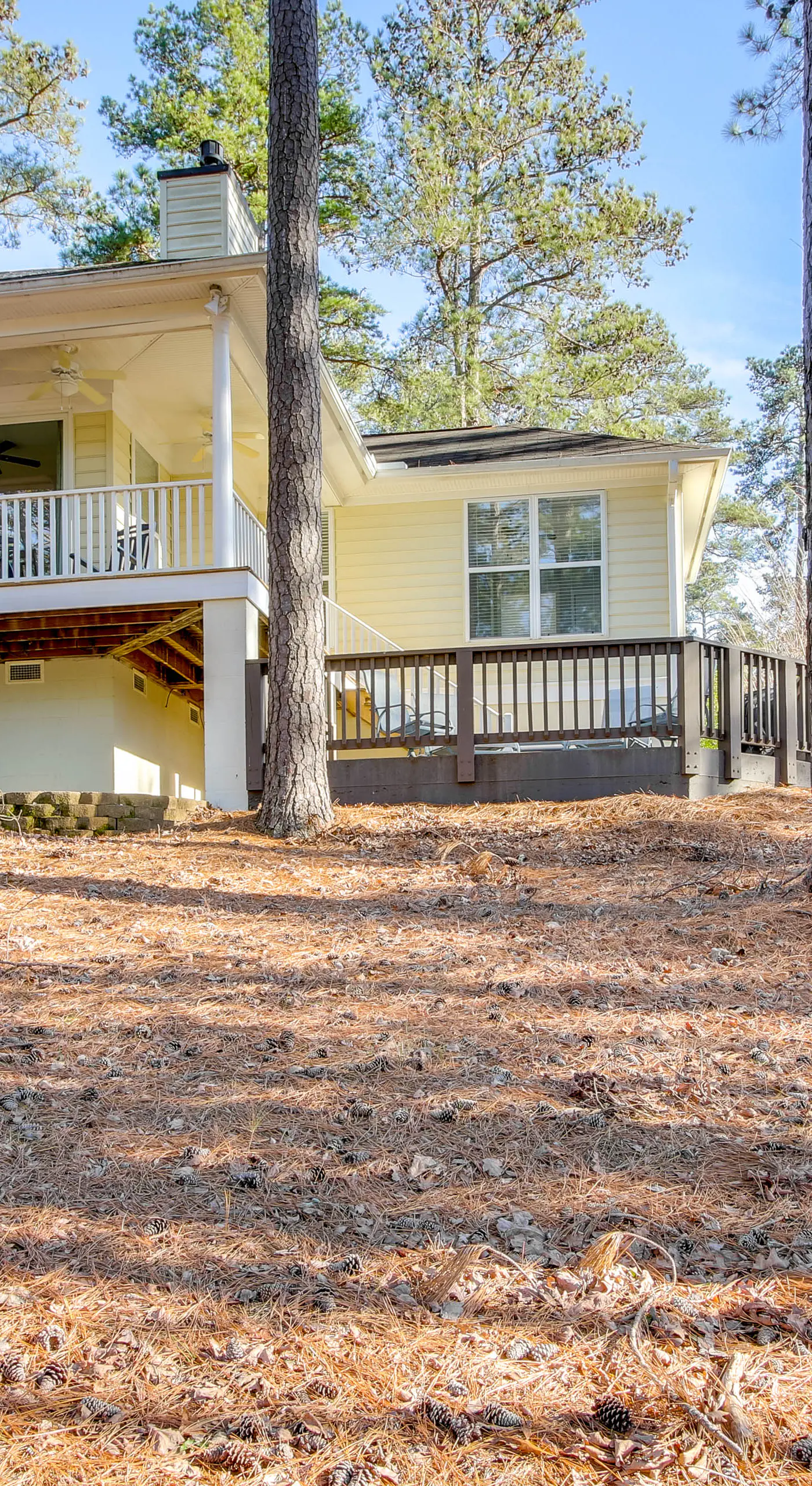 Lakefront McCormick Gem: Deck & Golf Course Views