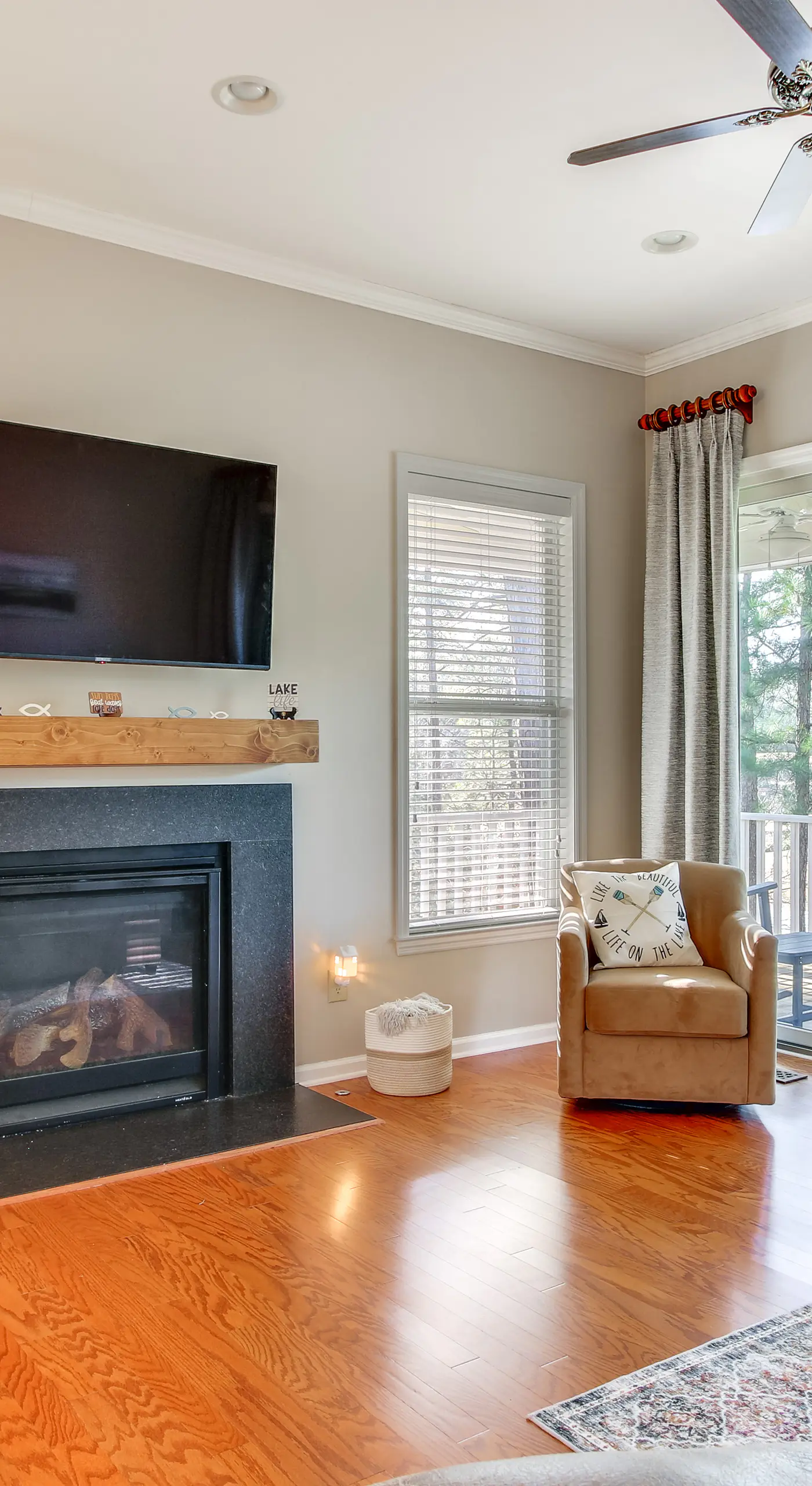 Lakefront McCormick Gem: Deck & Golf Course Views
