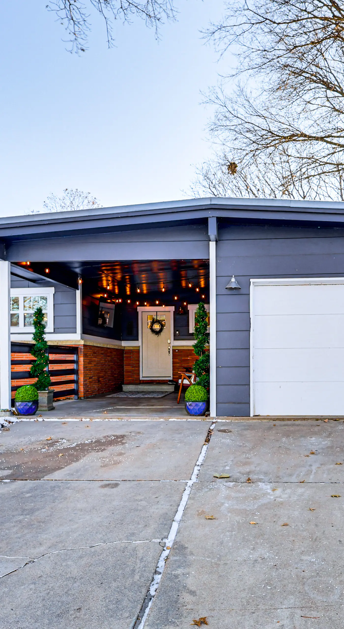 Spacious & Family Friendly! Lincoln Home Near Dtwn