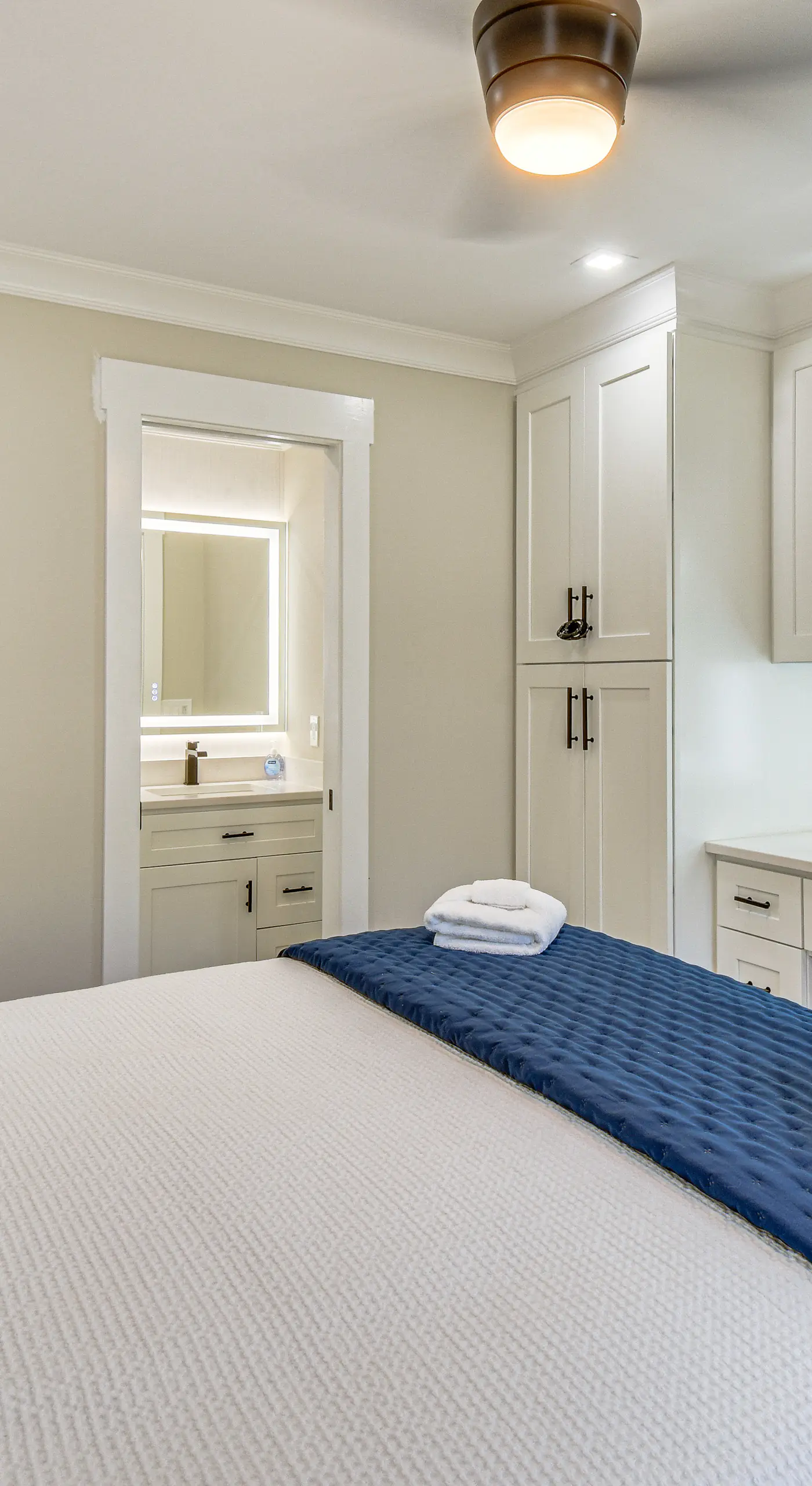 Tee Times & Lake Days! Luxe Keowee Key Living