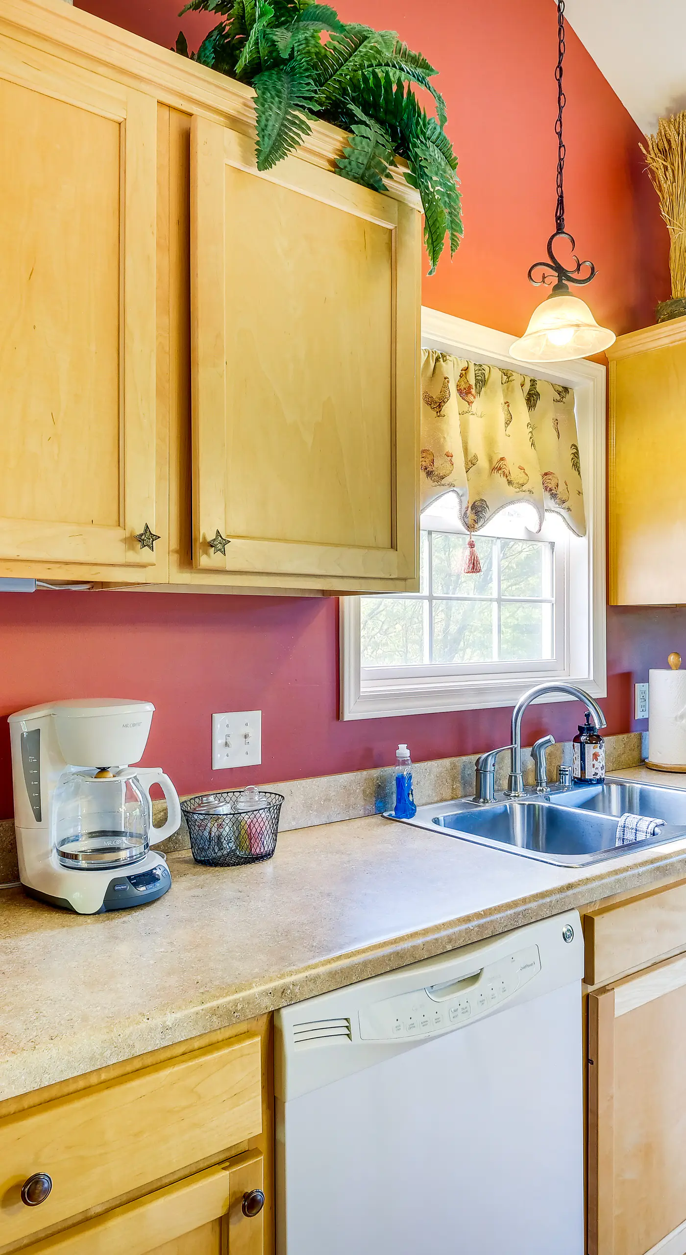 Taylorsville Cottage w/ Hot Tub & Lake Access!