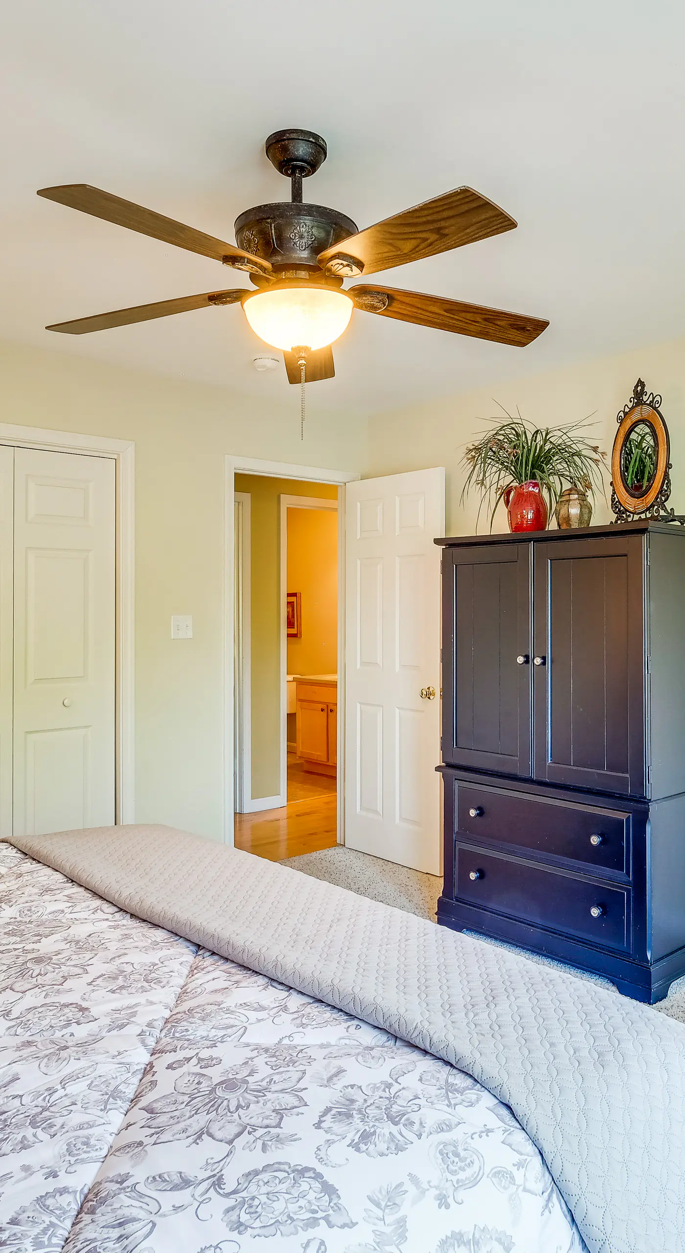 Taylorsville Cottage w/ Hot Tub & Lake Access!