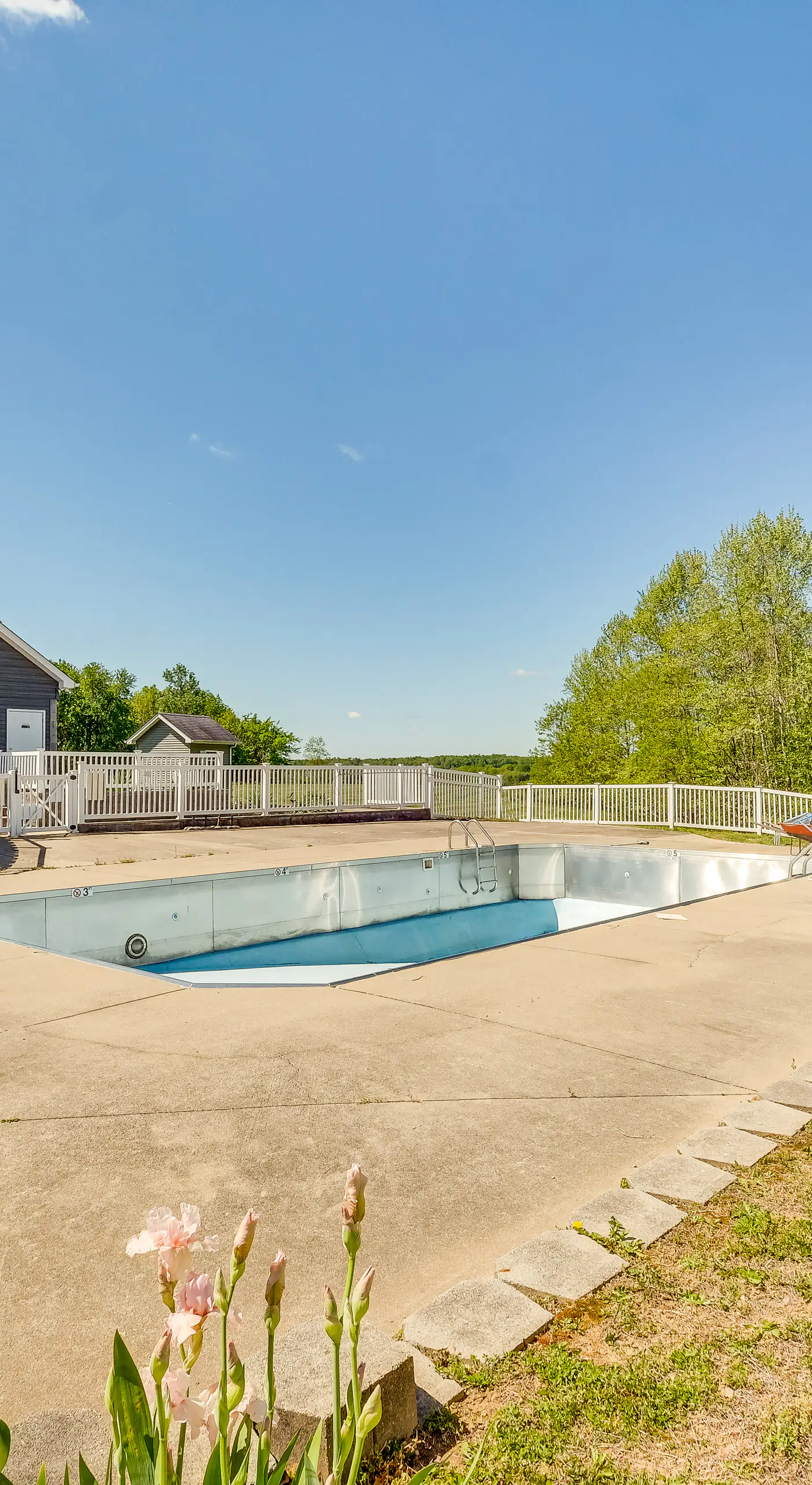 Taylorsville Cottage w/ Hot Tub & Lake Access!